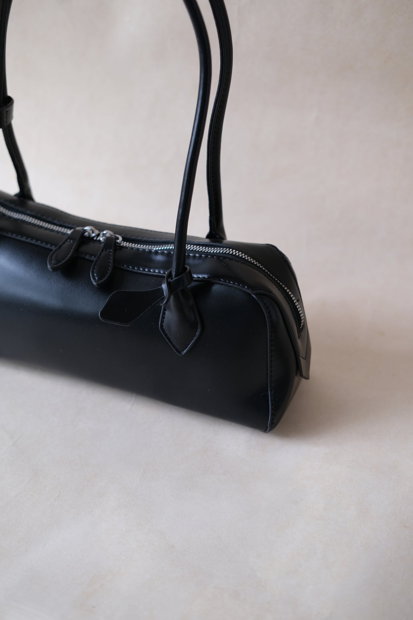 Clémence Shoulder Baguette - Classic Black