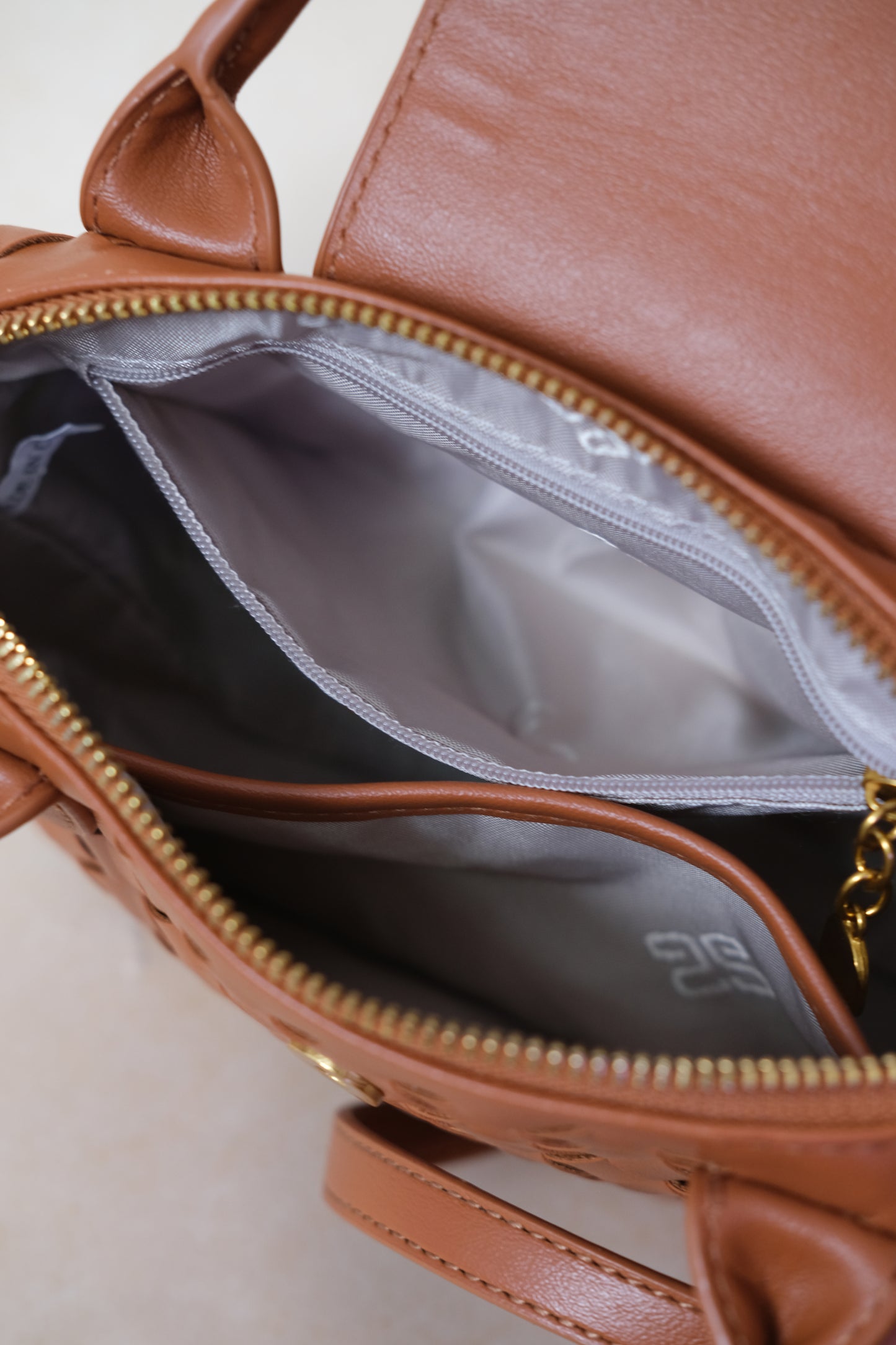 Artisan Véra Mini Carry Bag - Shinny Chestnut