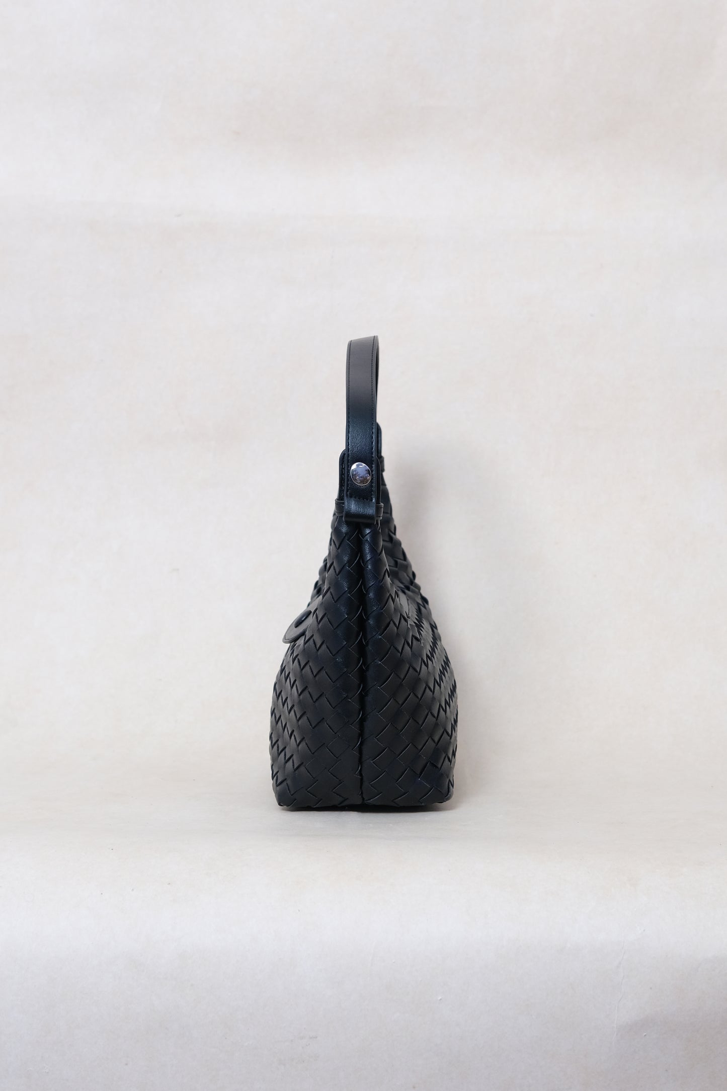 Artisan Aurelia Crescent Bag - Shinny Black