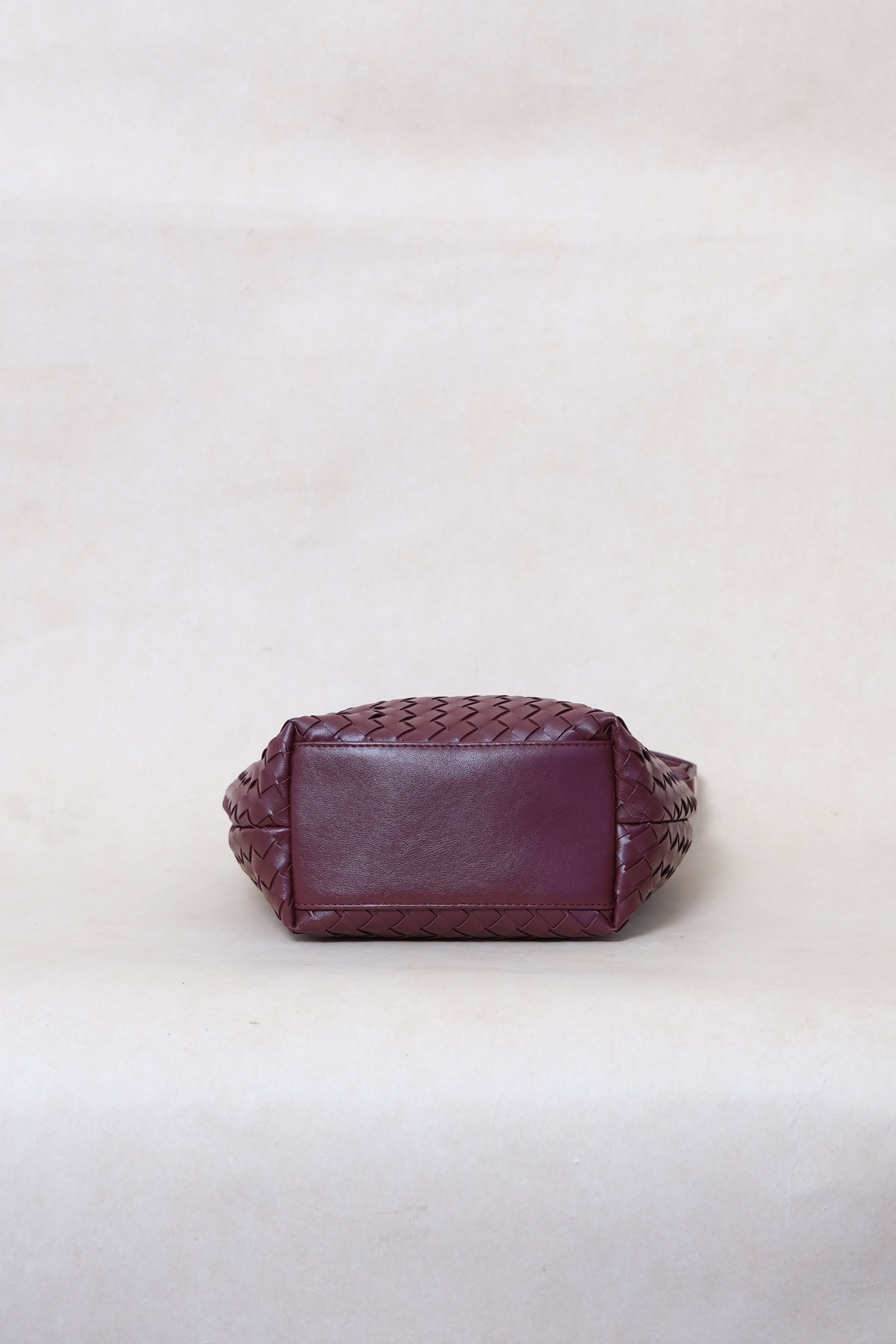 Artisan Aurelia Crescent Bag - Shinny Wine Red – S A O U