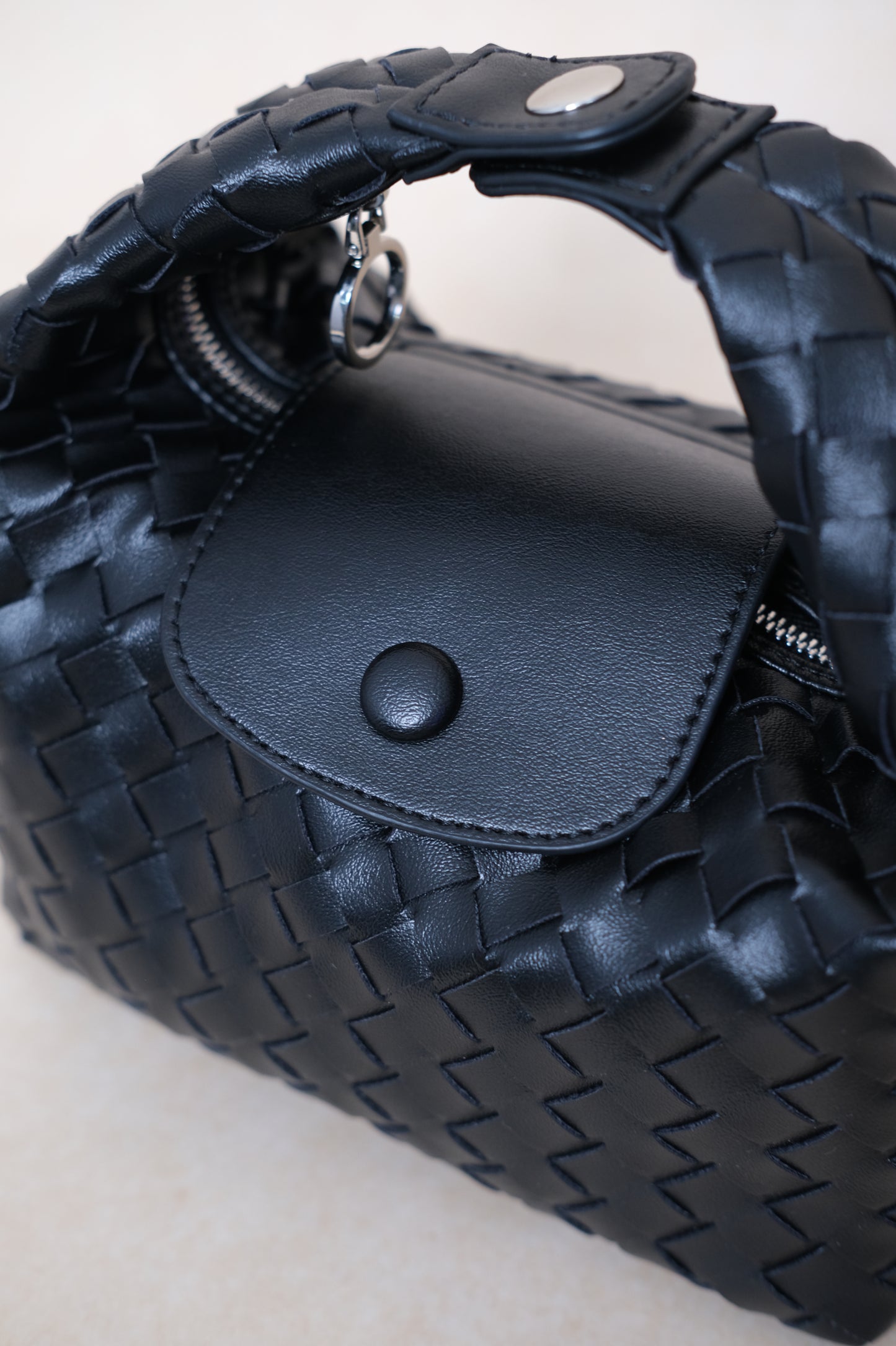 Artisan Aurelia Crescent Bag - Shinny Black