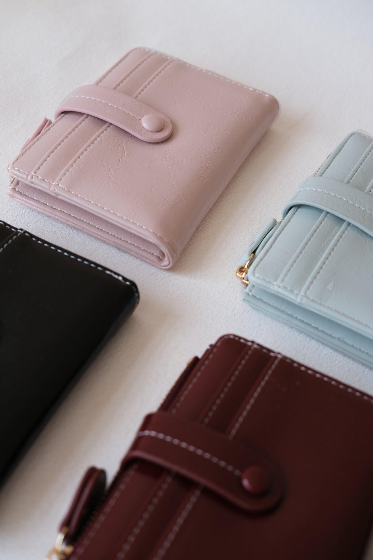 Vivienne Essential Wallet - White