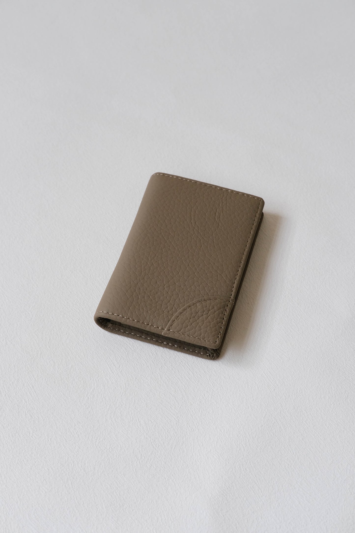 Genuine Leather Multifunctional Card Holder In Elephant Grey