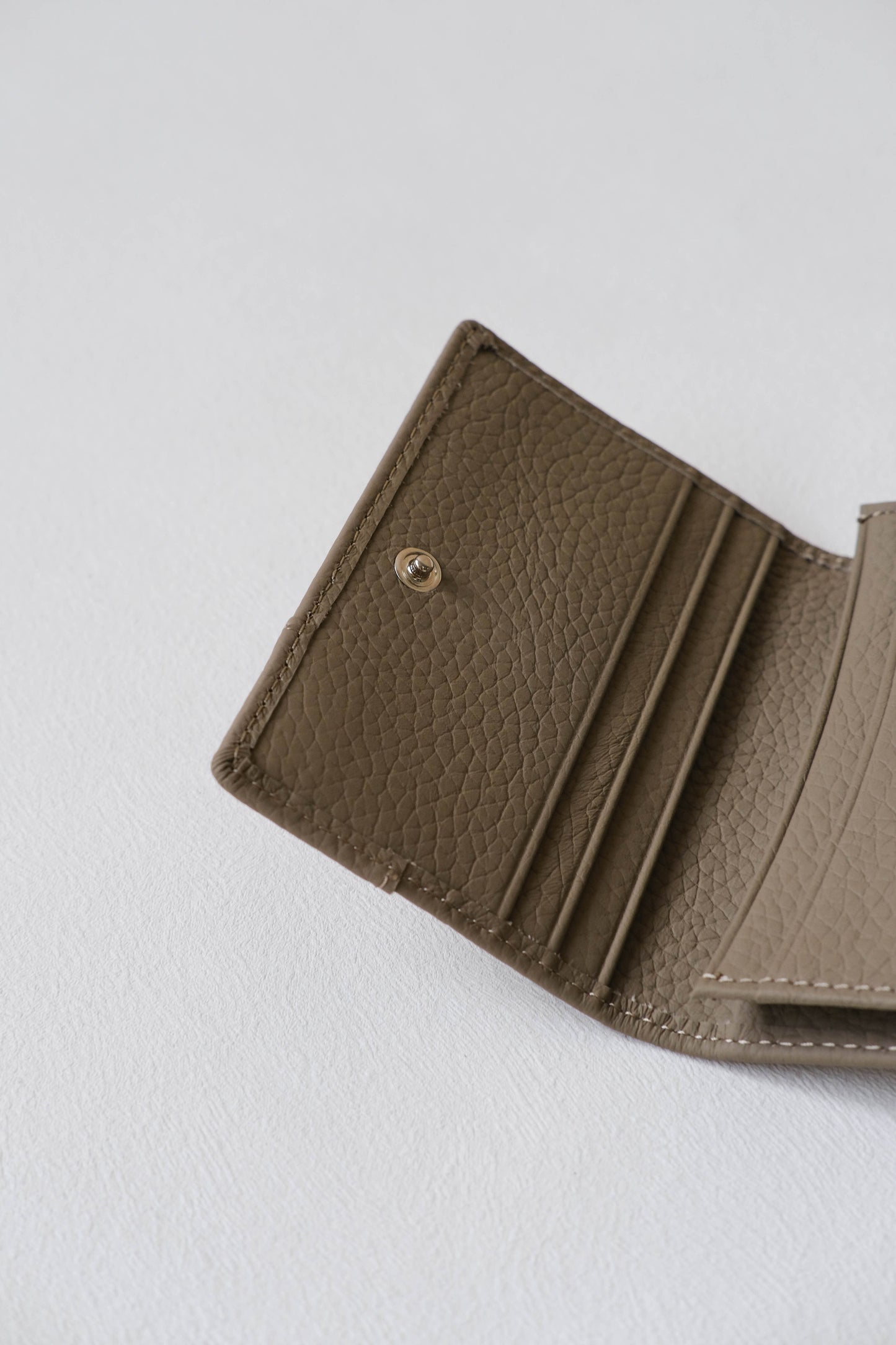 Genuine Leather Multifunctional Card Holder In Elephant Grey