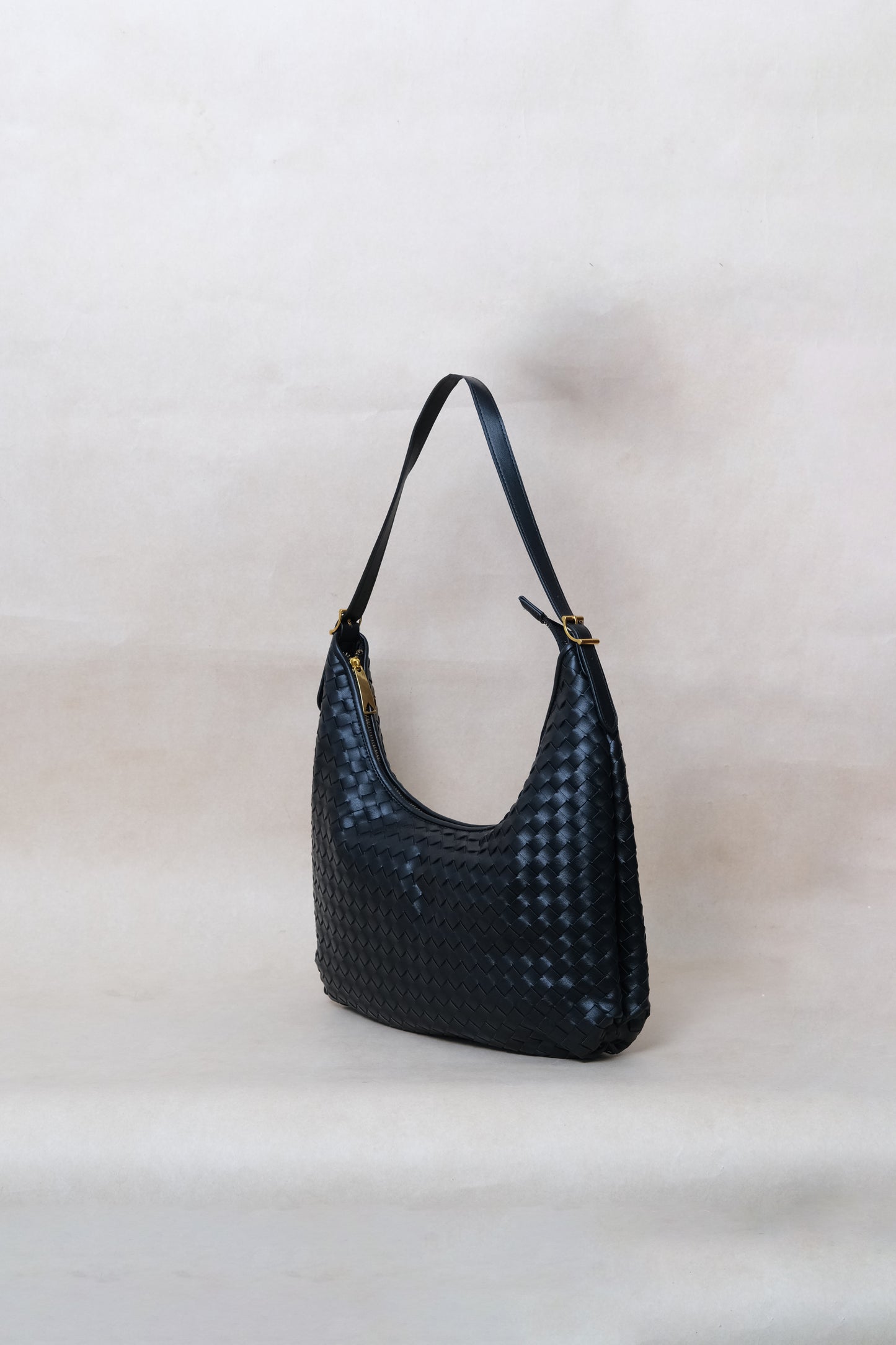 Artisan Classic Moon Bag - Shinny Black
