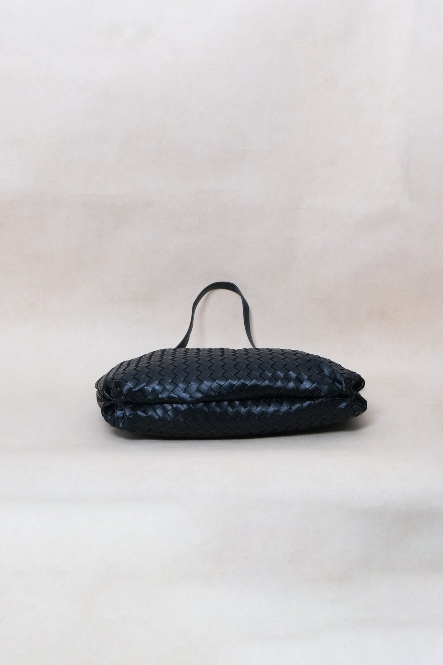 Artisan Classic Moon Bag - Shinny Black