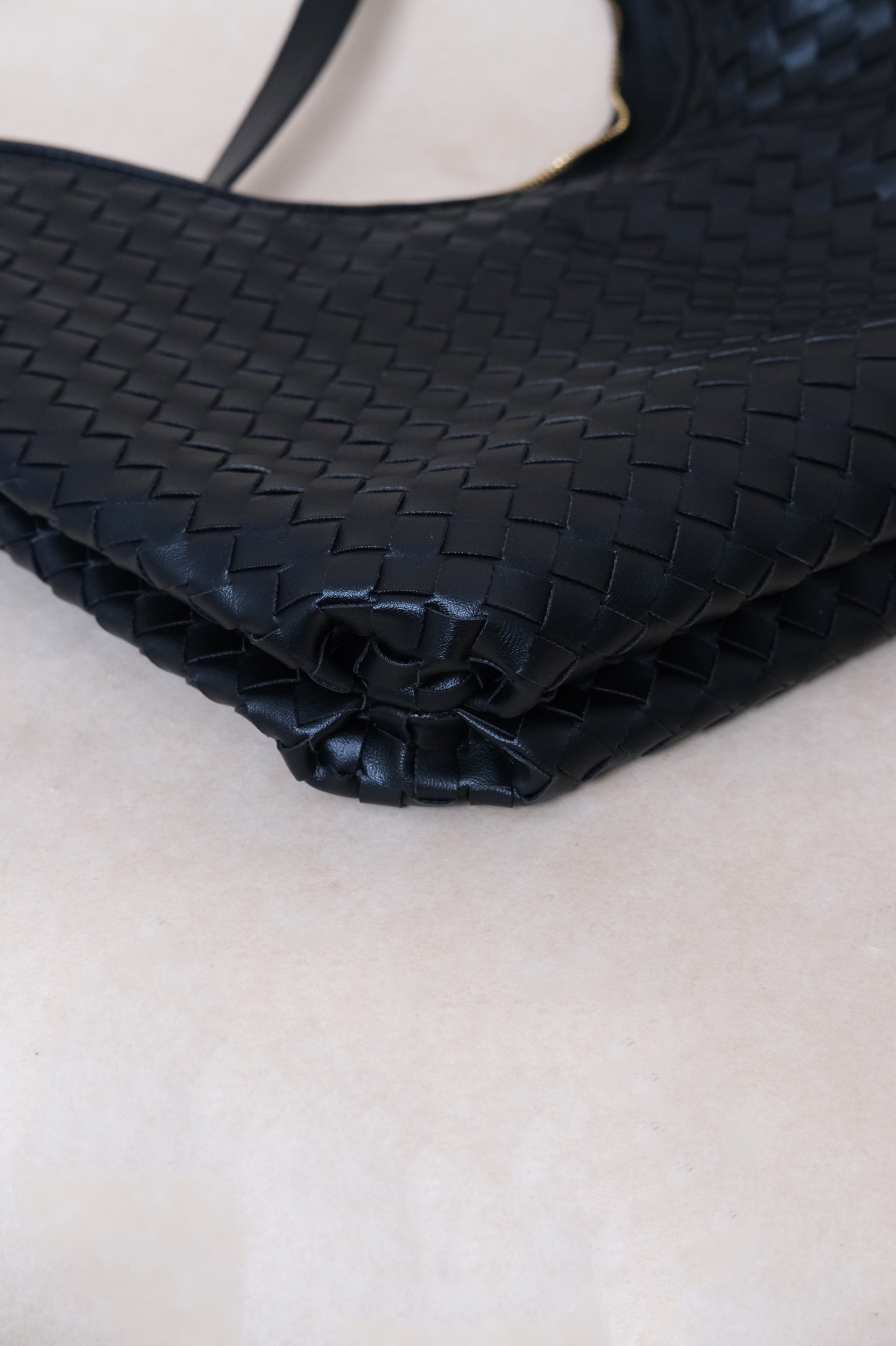 Artisan Classic Moon Bag - Shinny Black