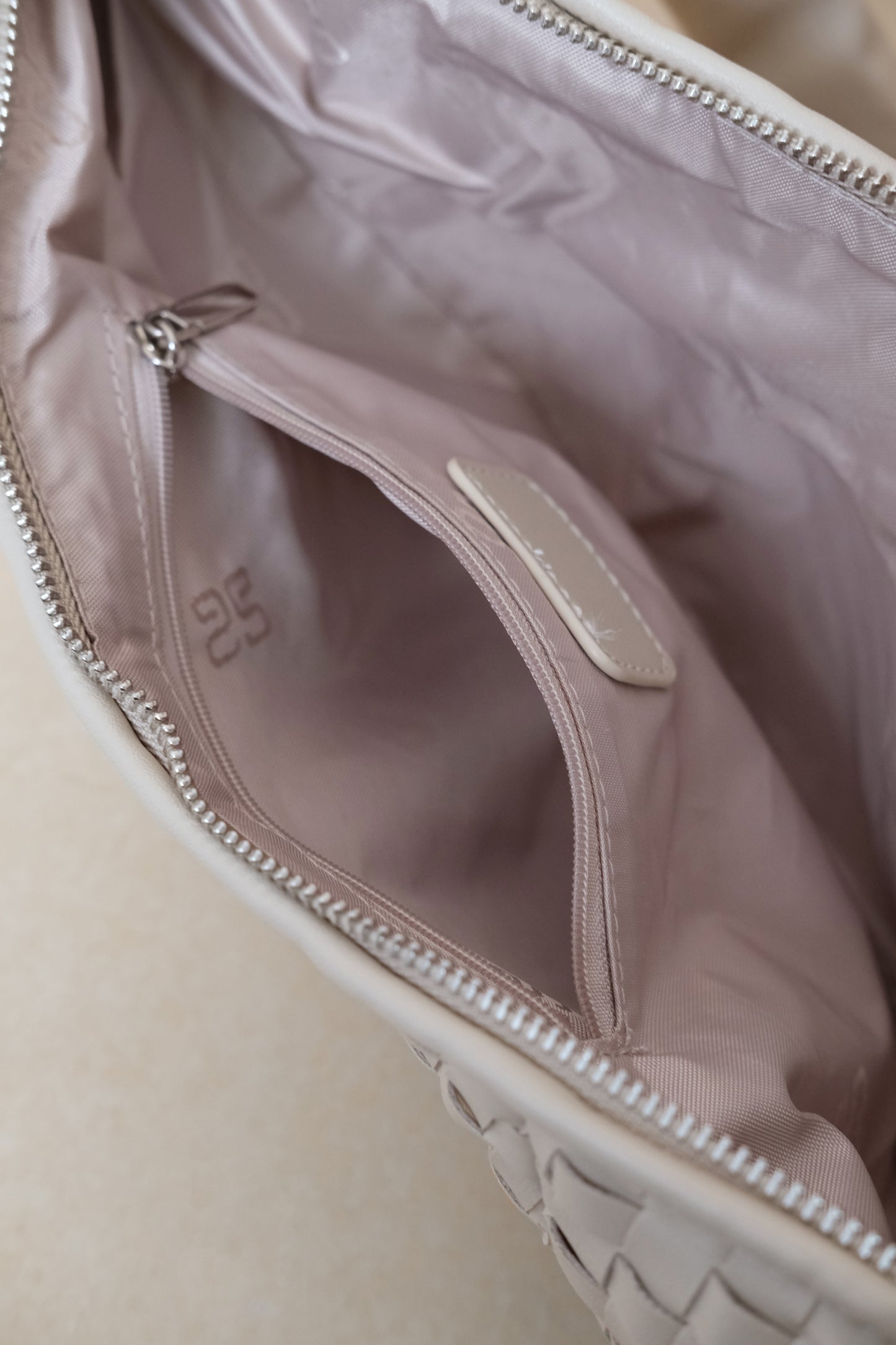 Artisan Classic Crescent Bag - White Sand