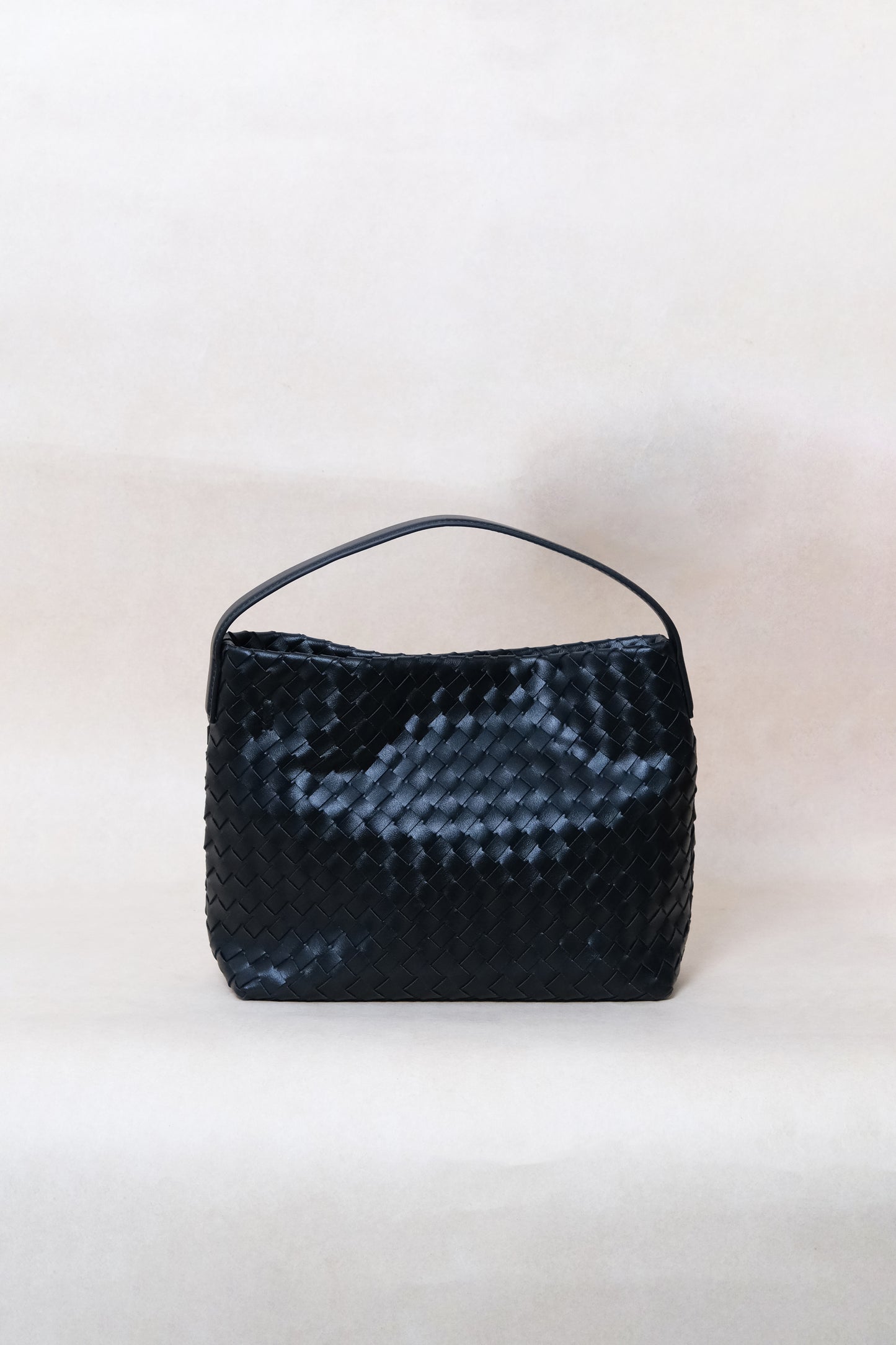 Artisan Veloura Tote Bag - Classic Black