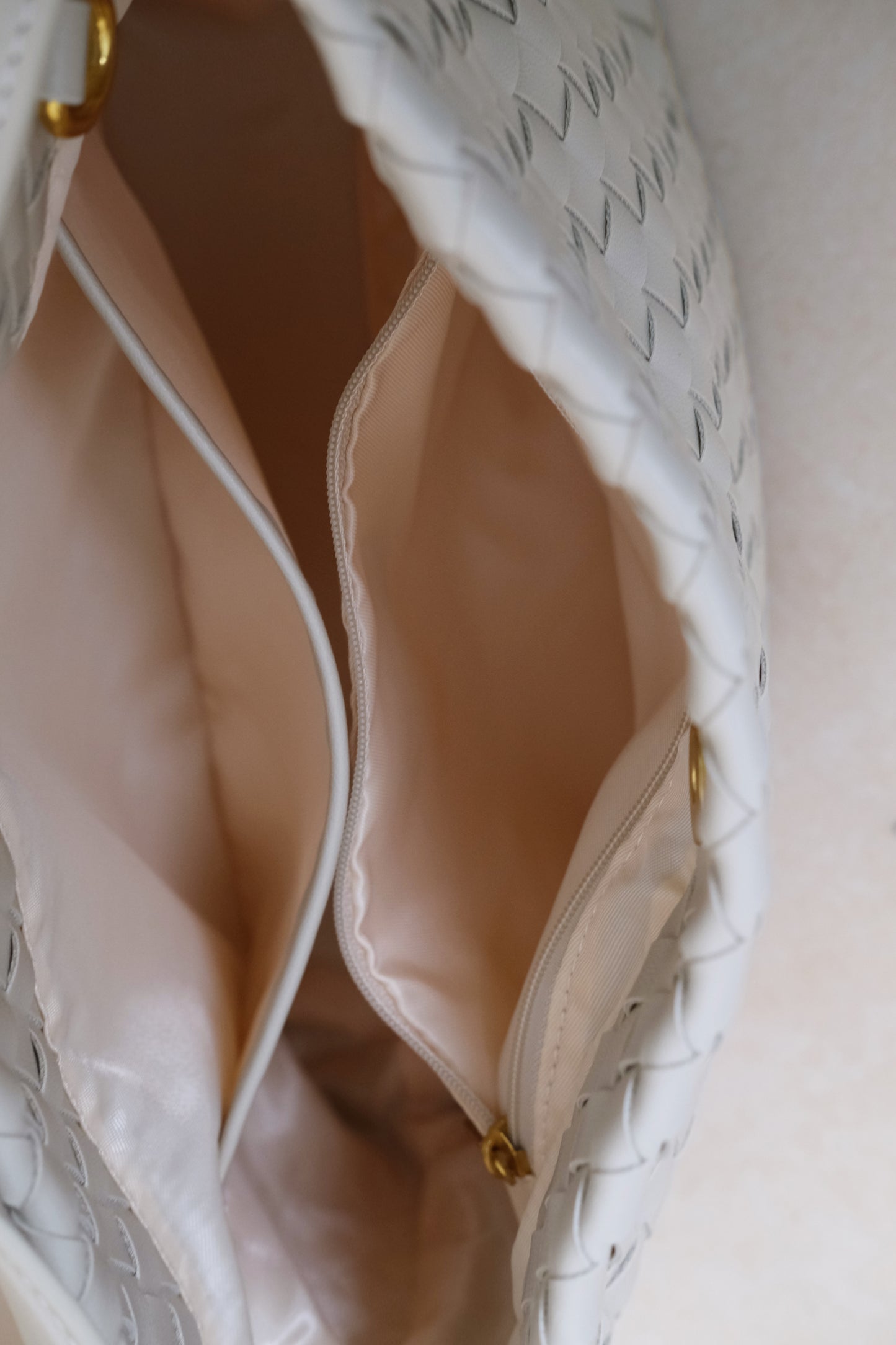Artisan Veloura Tote Bag - White Sand