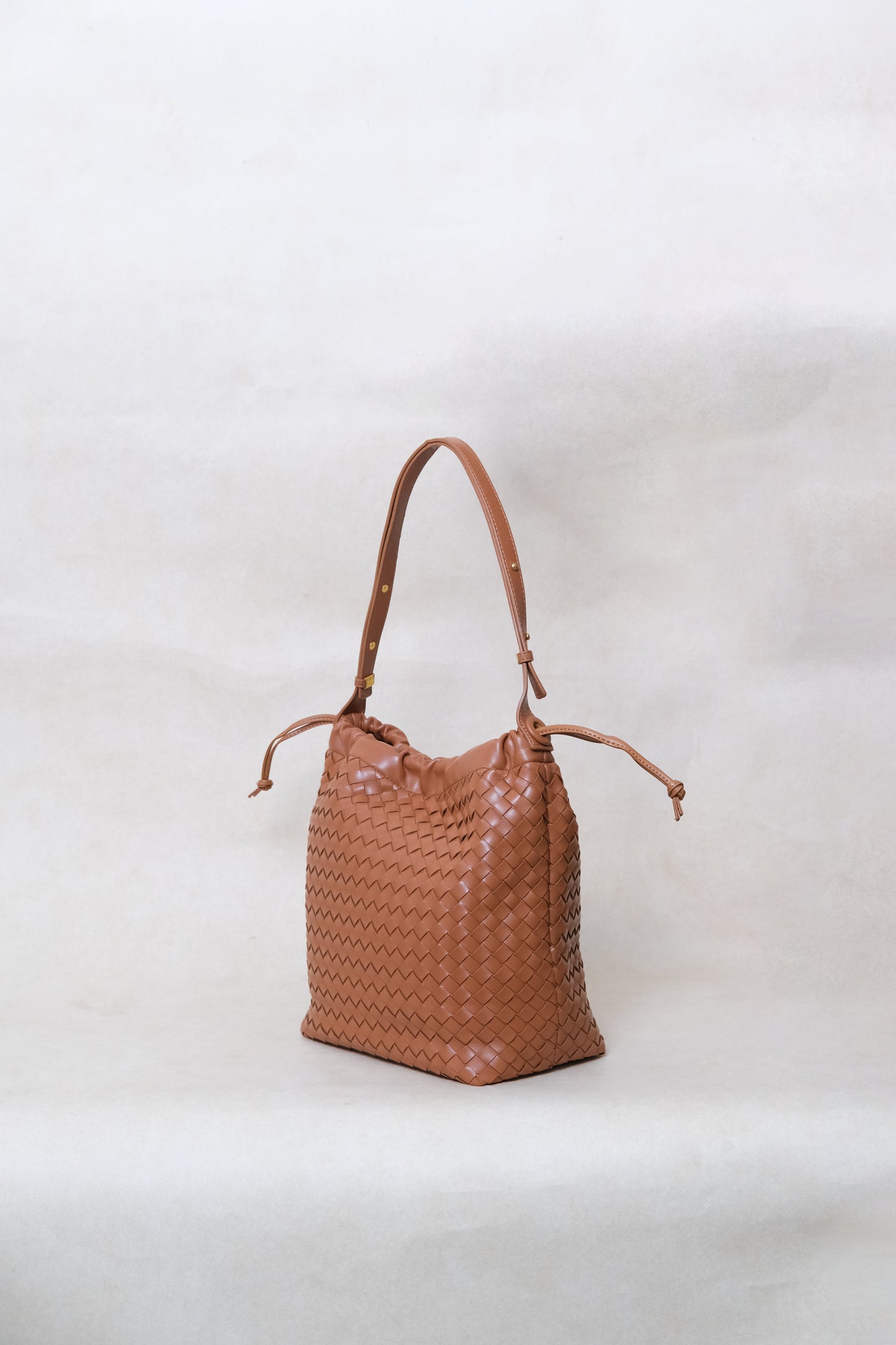 Artisan Classic Slouch Bag - Shinny Chestnut