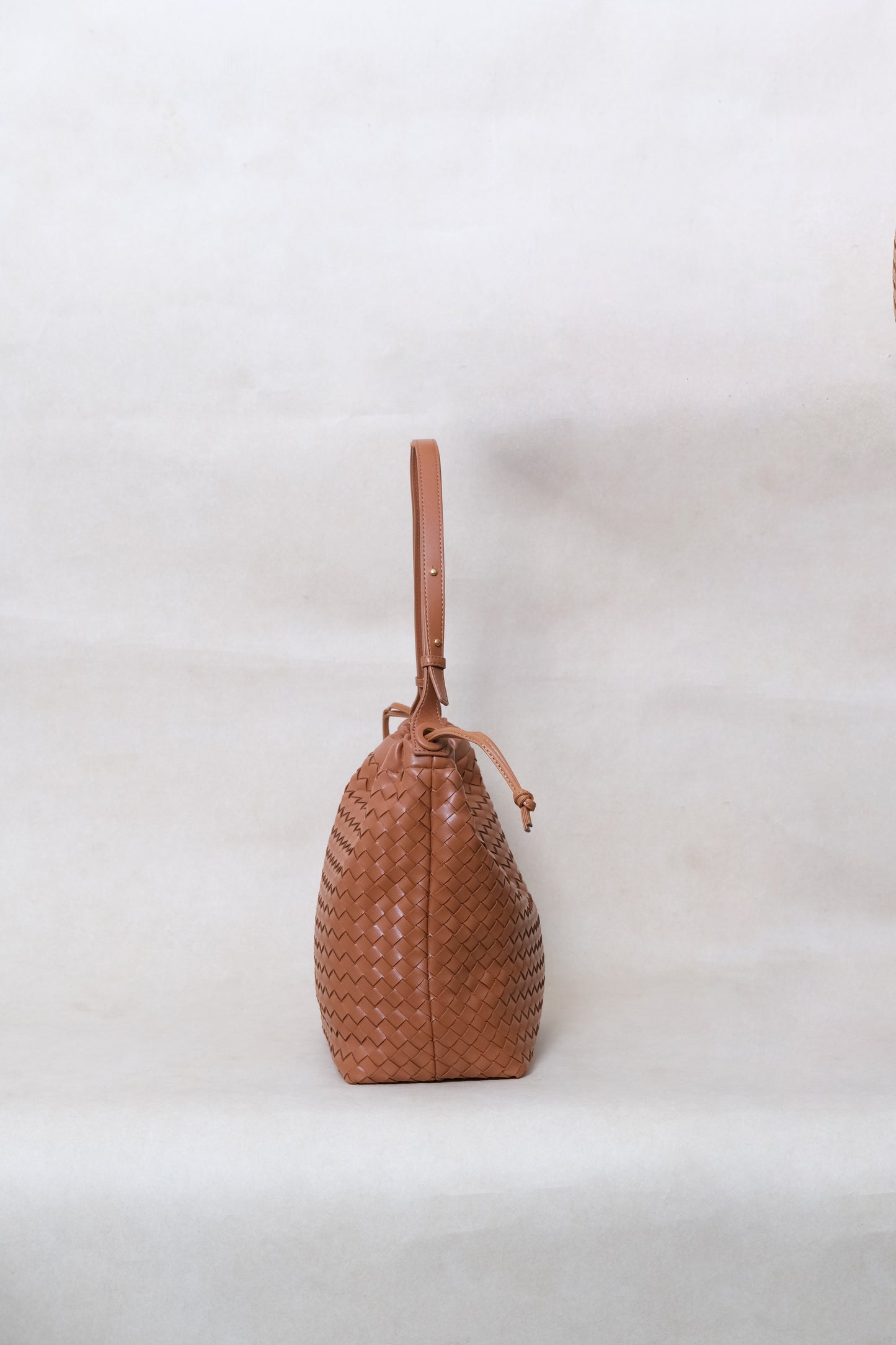 Artisan Classic Slouch Bag - Shinny Chestnut