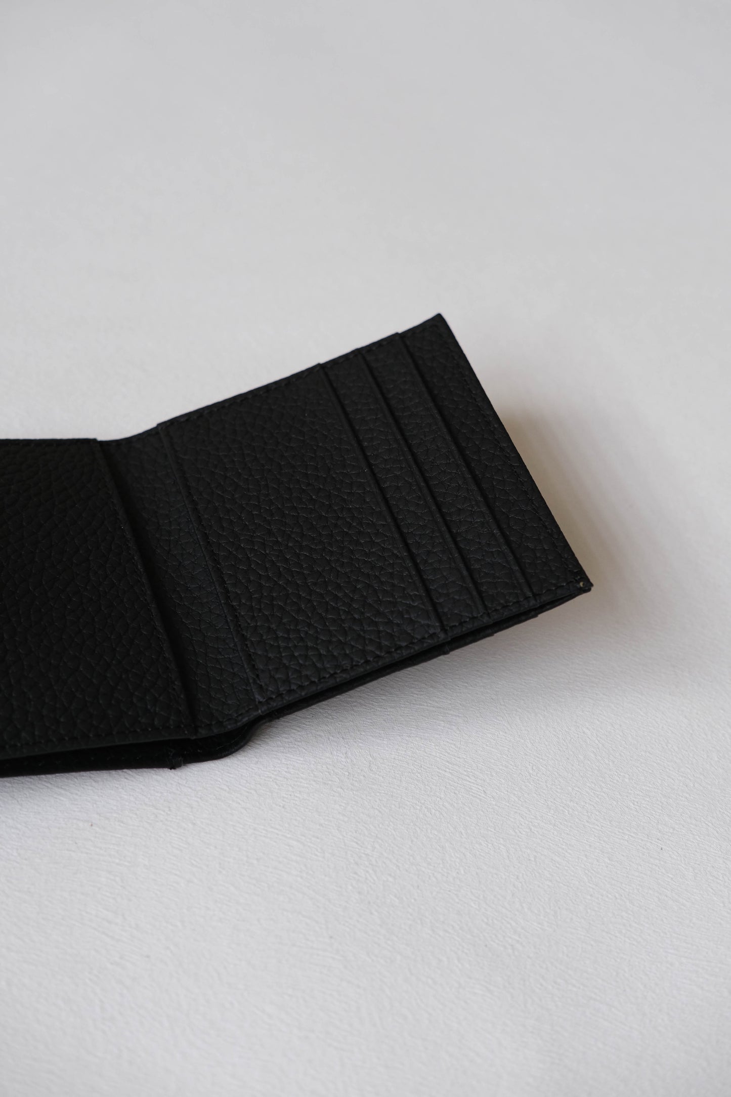 First Layer Genuine Leather Ultra-Thin Small Wallet In Classic Black