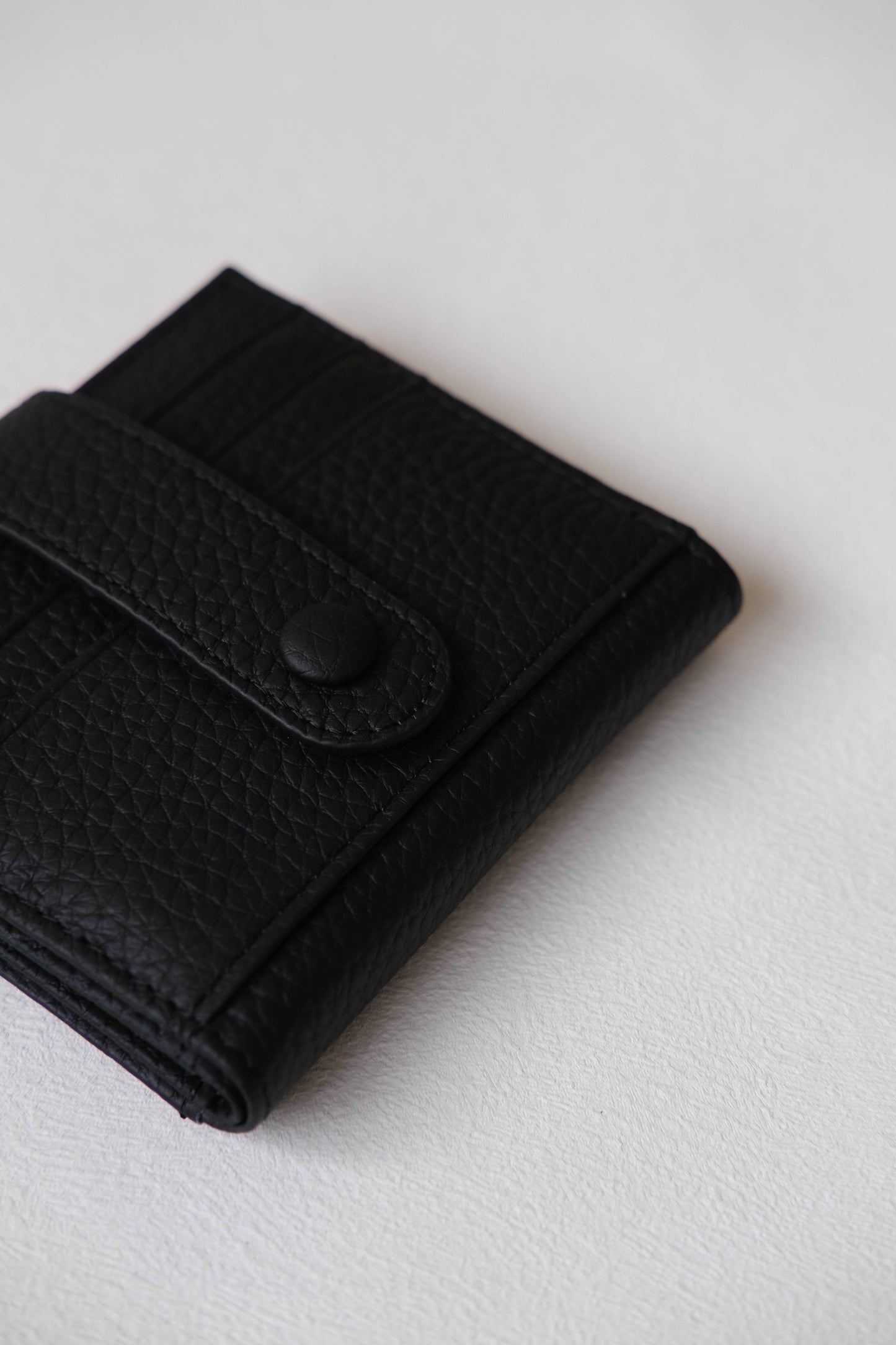 First Layer Genuine Leather Ultra-Thin Small Wallet In Classic Black