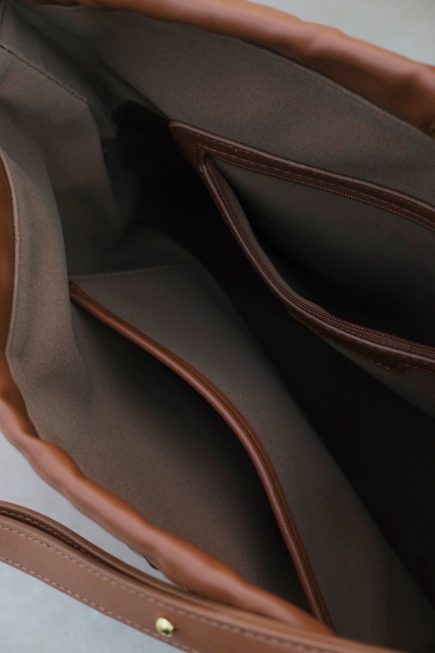 Artisan Classic Slouch Bag - Shinny Chestnut