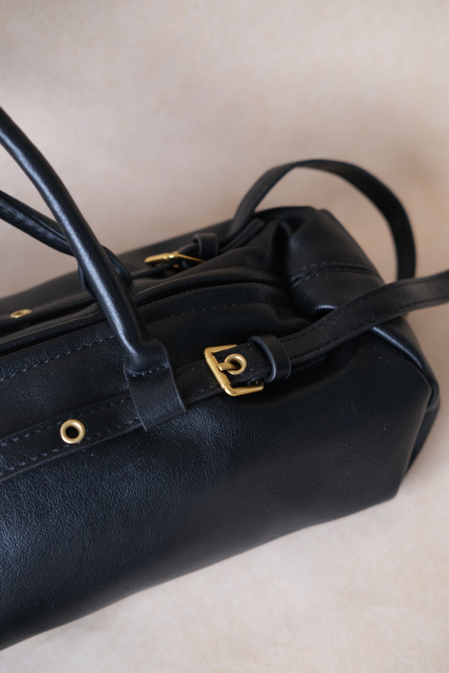 Aurora Classic Dome Bag - Classic Black