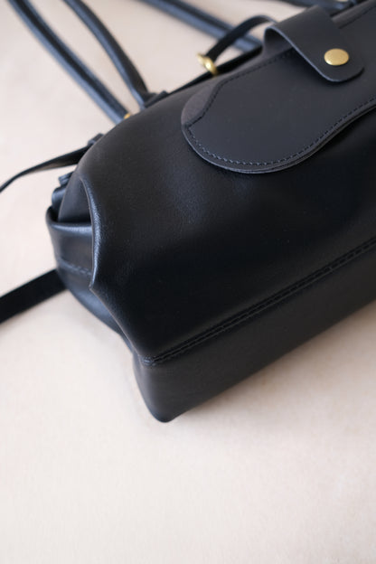 Aurora Classic Dome Bag - Classic Black