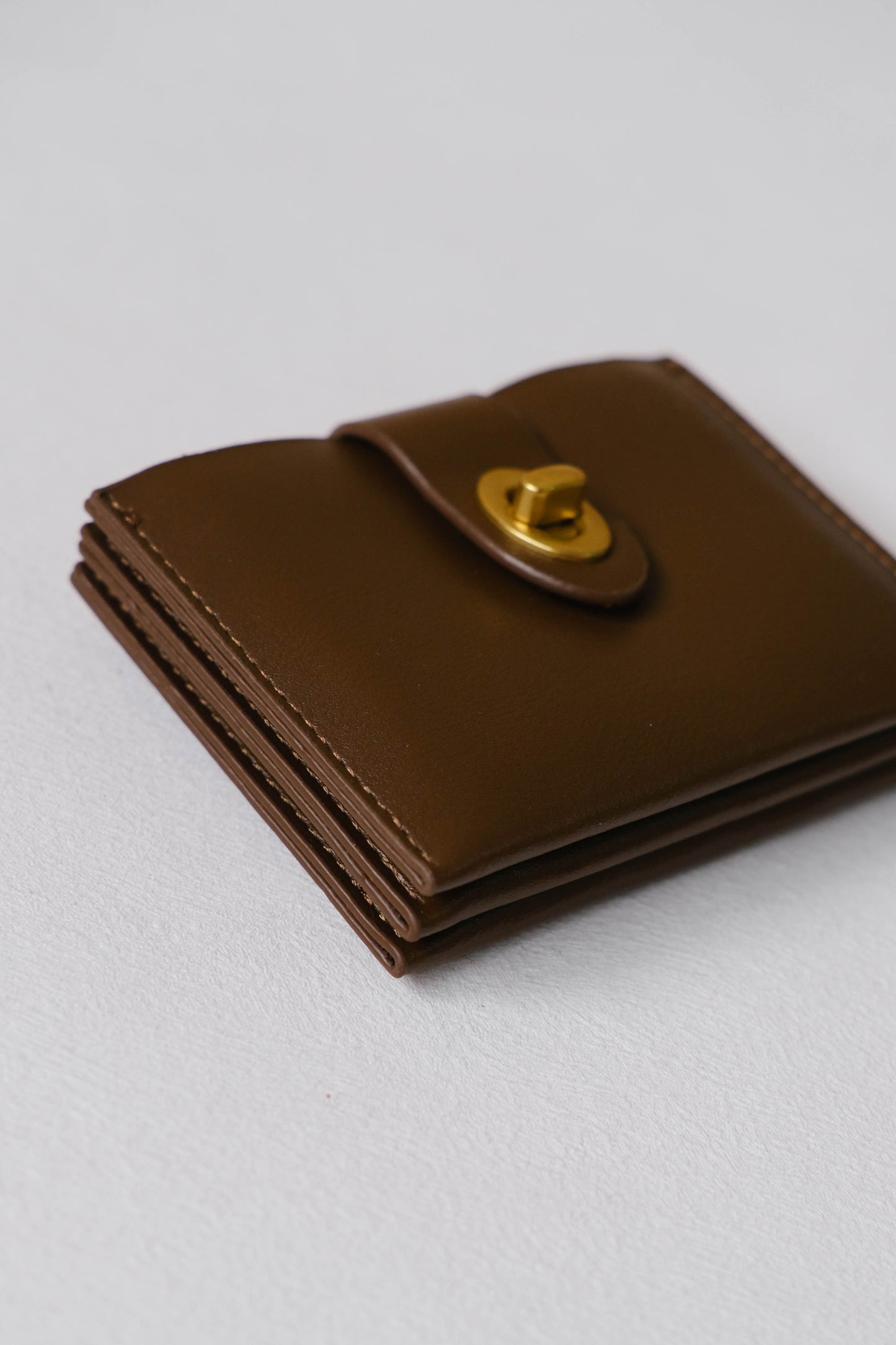 The Multi-Card Wallet In Brown