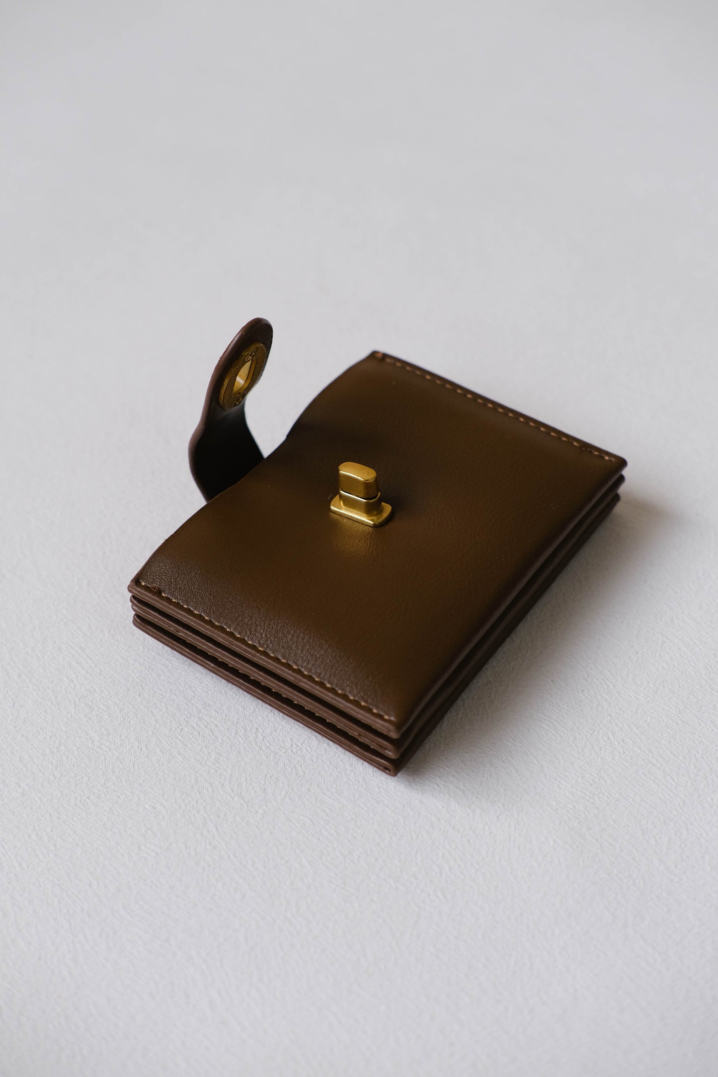 The Multi-Card Wallet In Brown