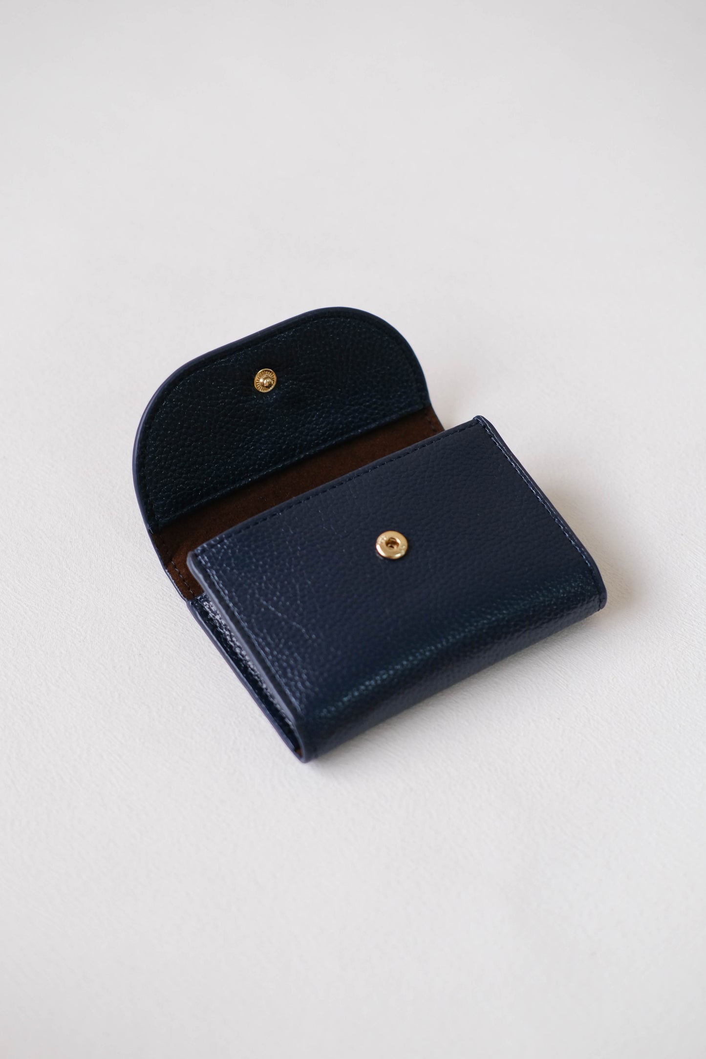 Oil Wax Lychee Textured Wallet In Dark Blue