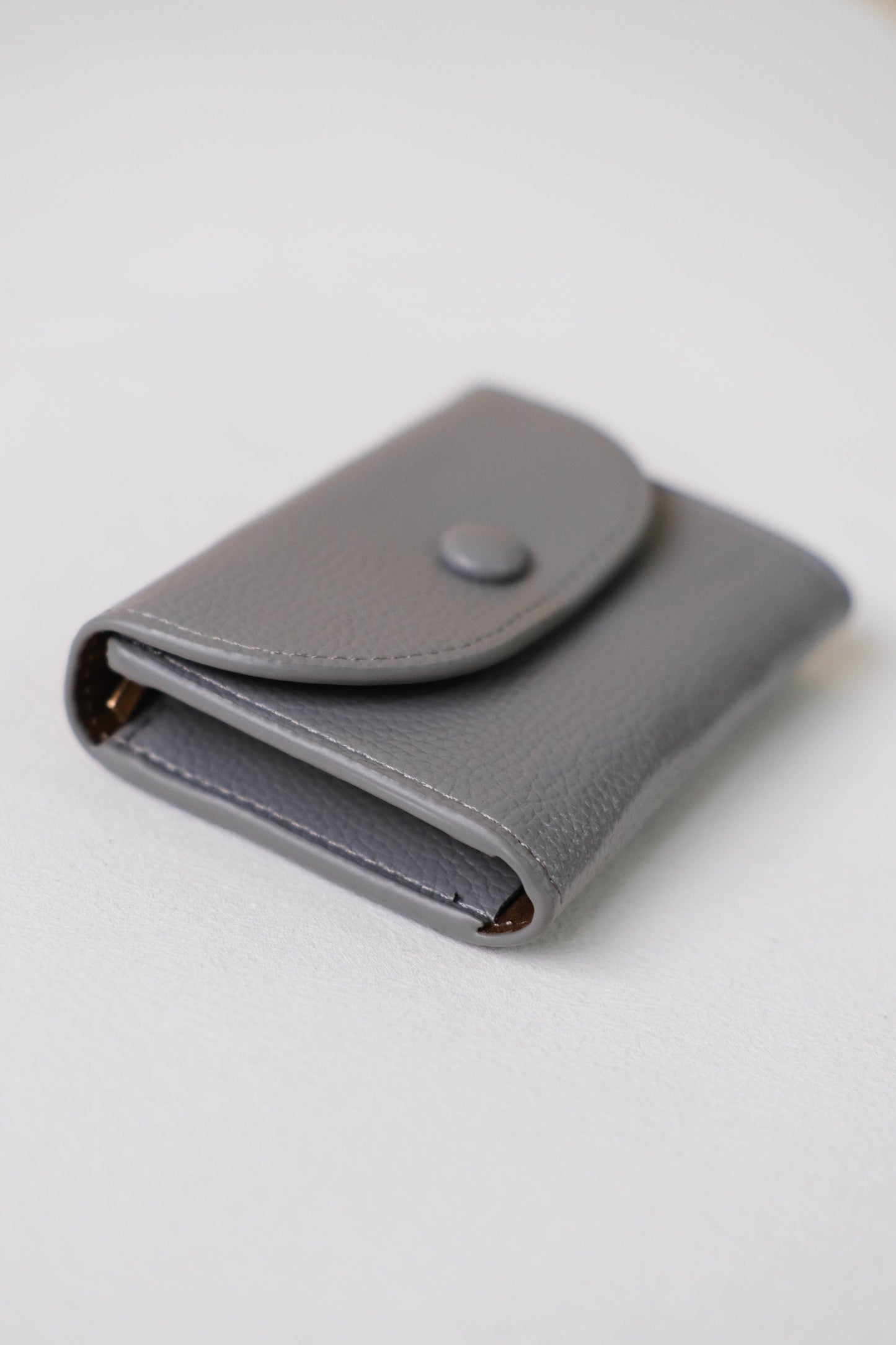 Oil Wax Lychee Textured Wallet In Grey