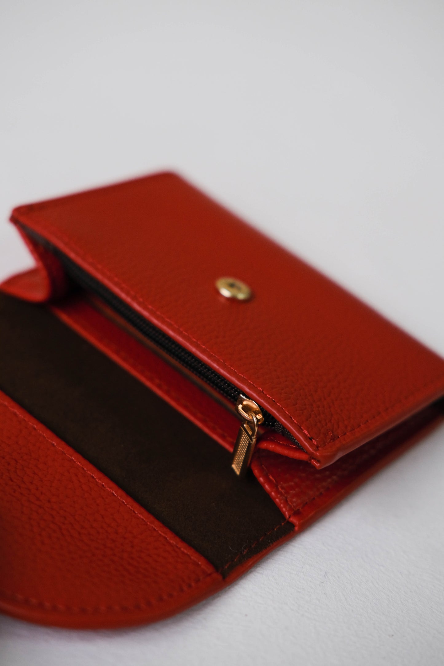 Oil Wax Lychee Textured Wallet In Red