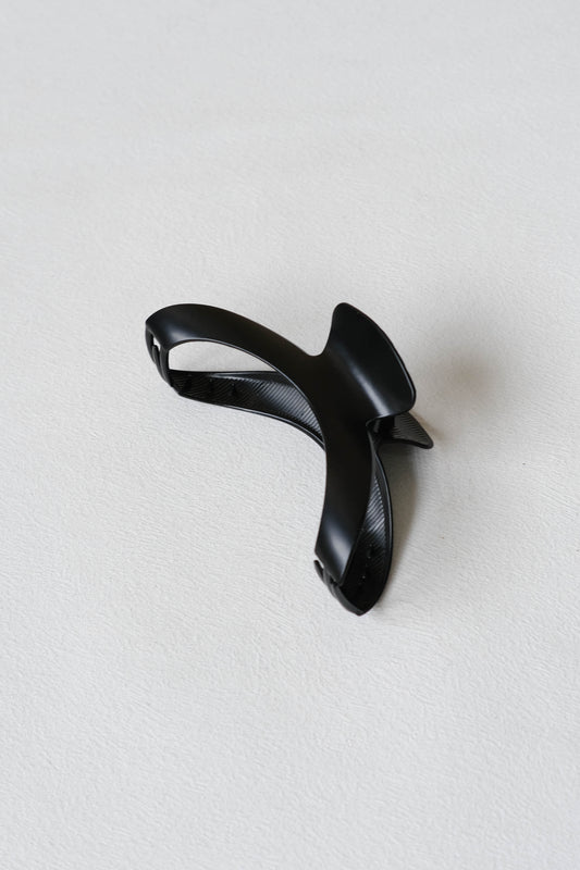 Curved Gripper In Matte Black