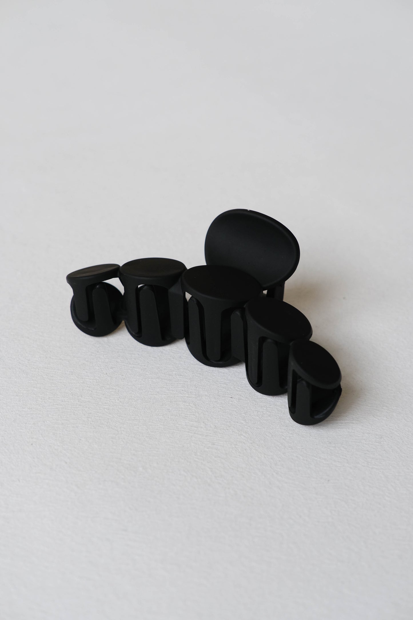 Matte Black Circle Gripper