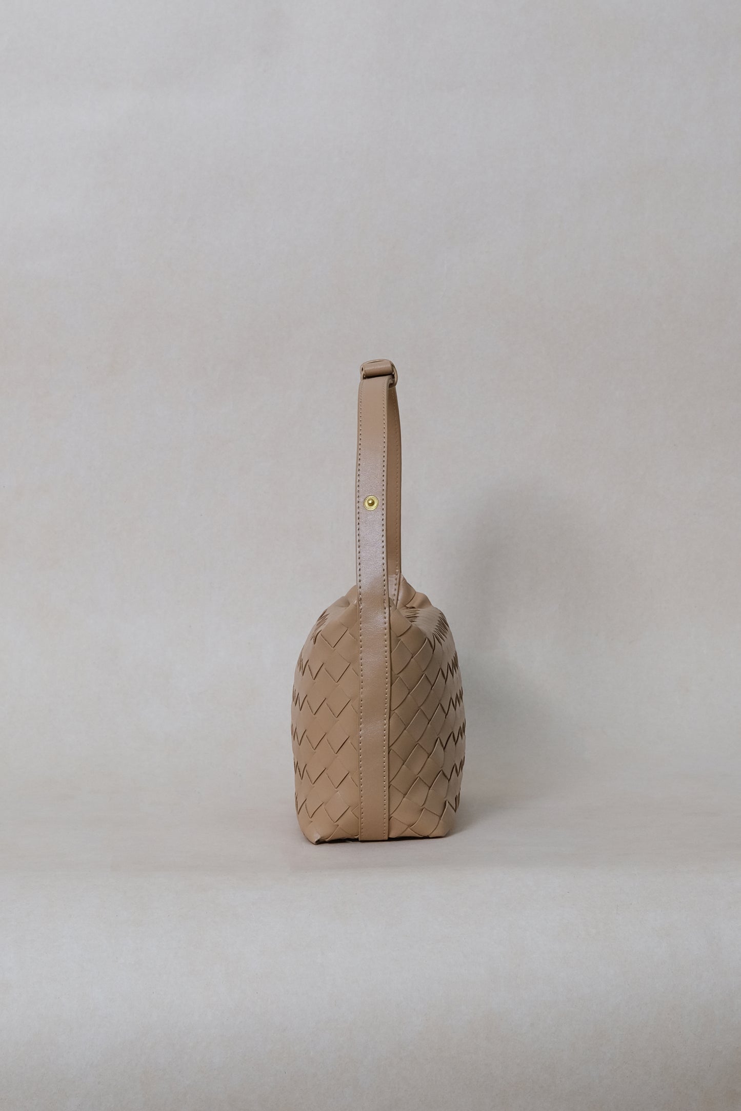 The Artisan Bag - Almond