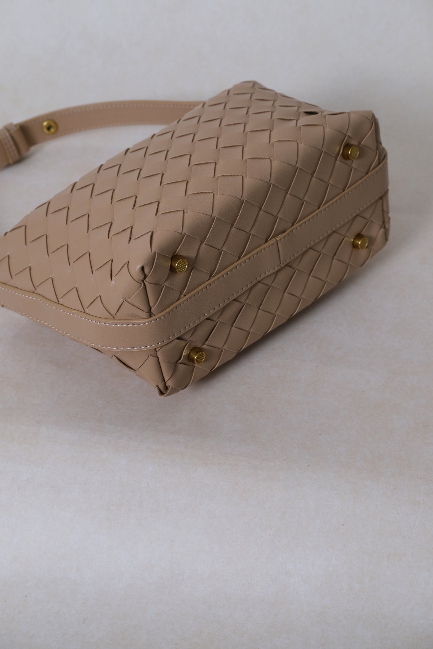 The Artisan Bag - Almond
