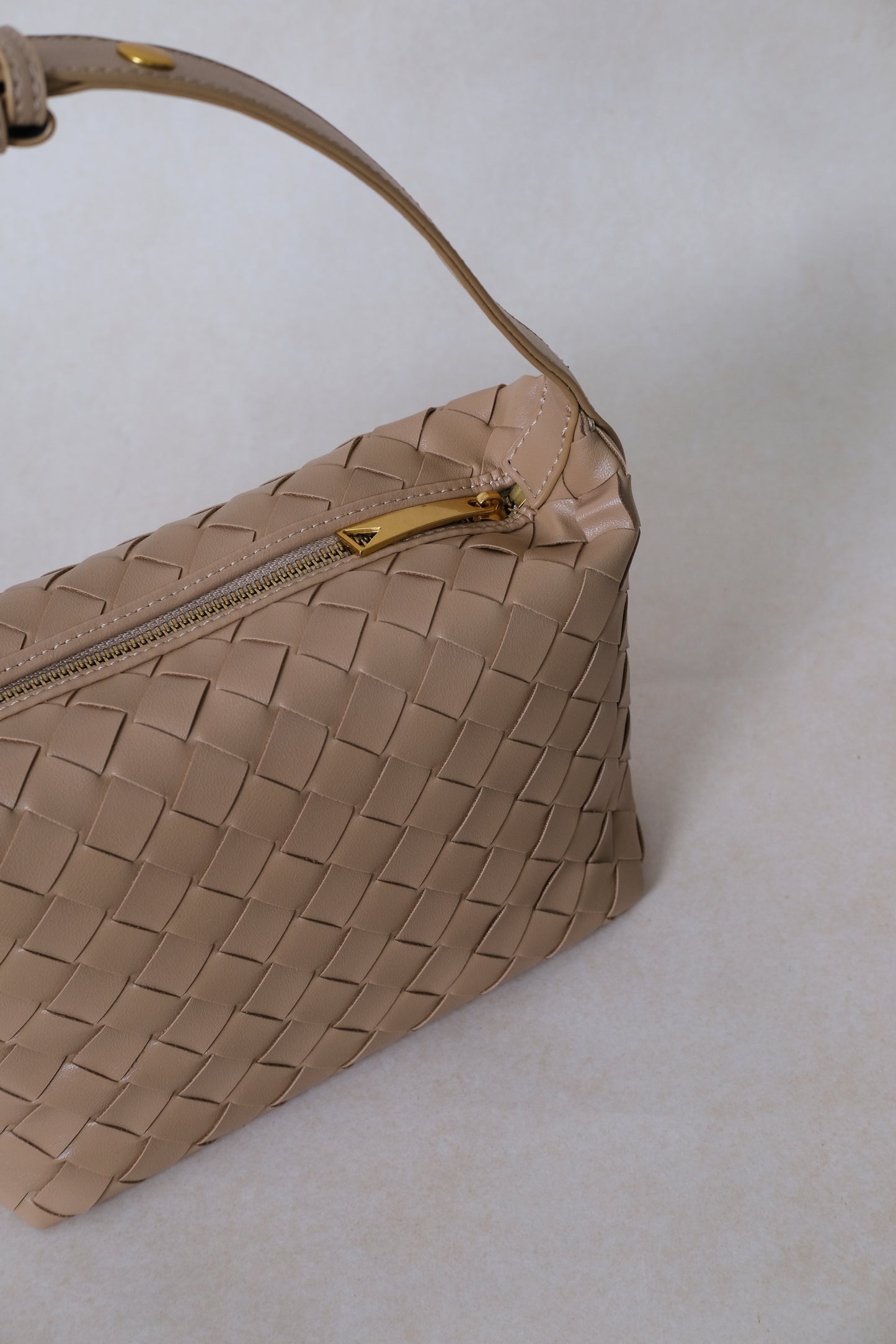 The Artisan Bag - Almond