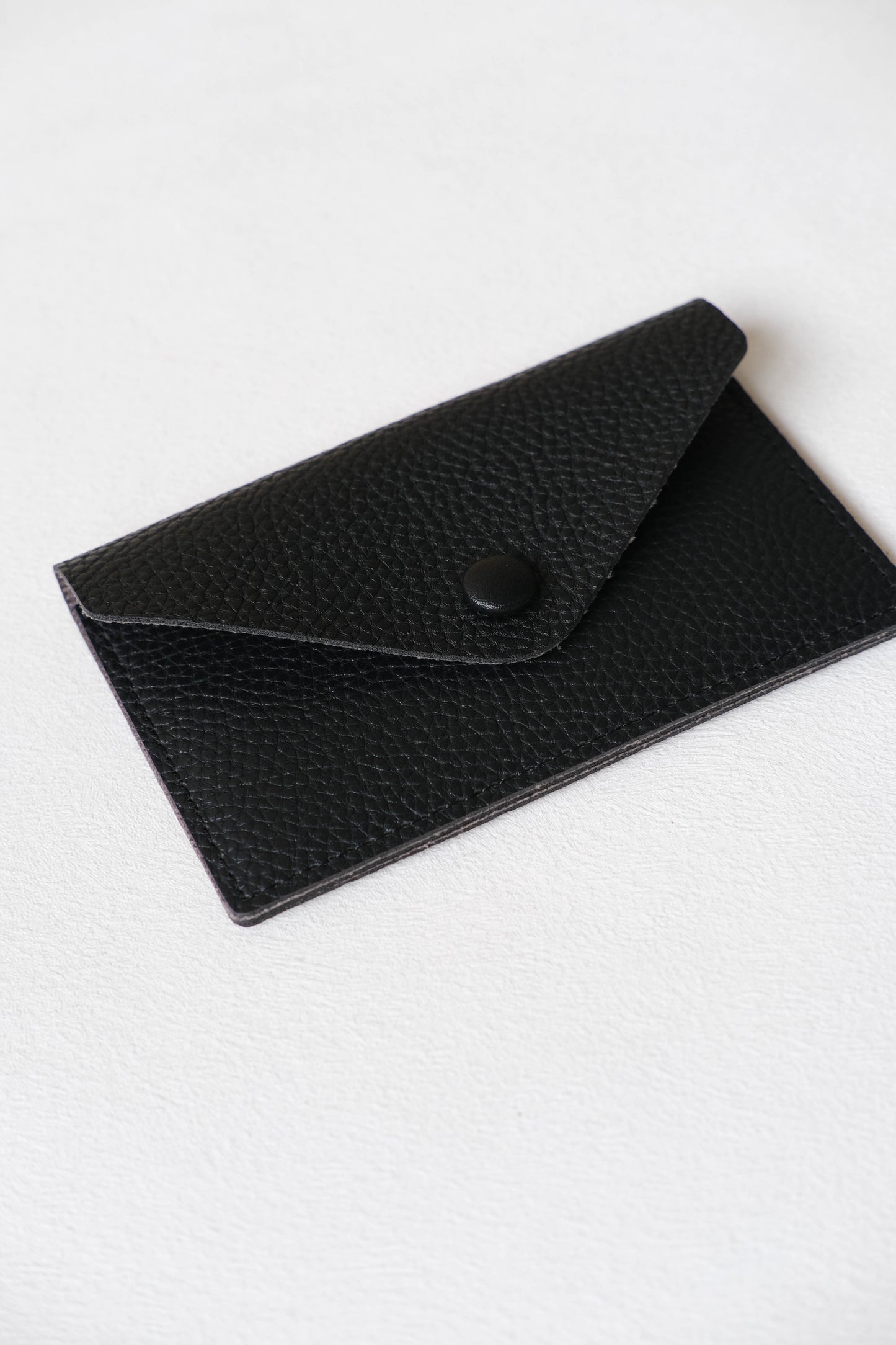 Airy Card Holder In Classic Black