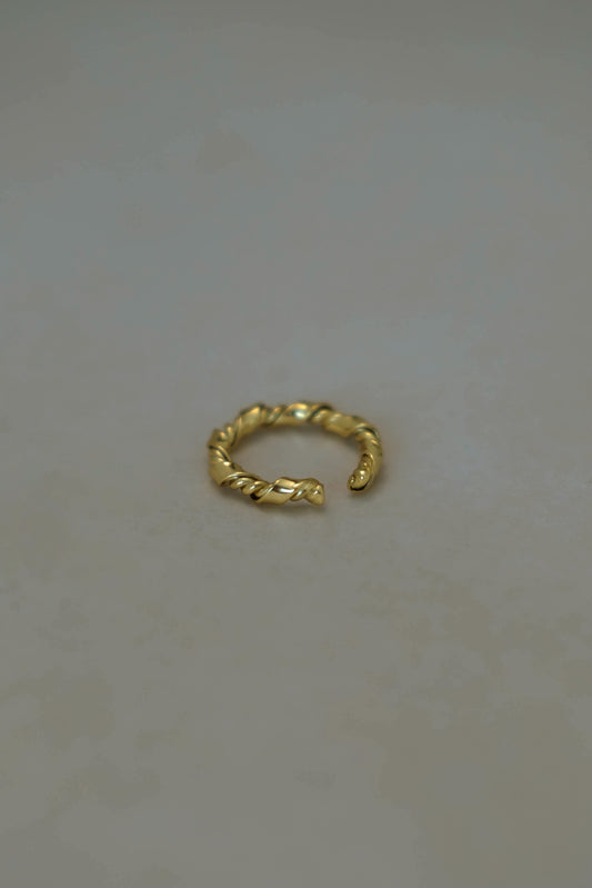 Knotted ring in Gold Vermeil