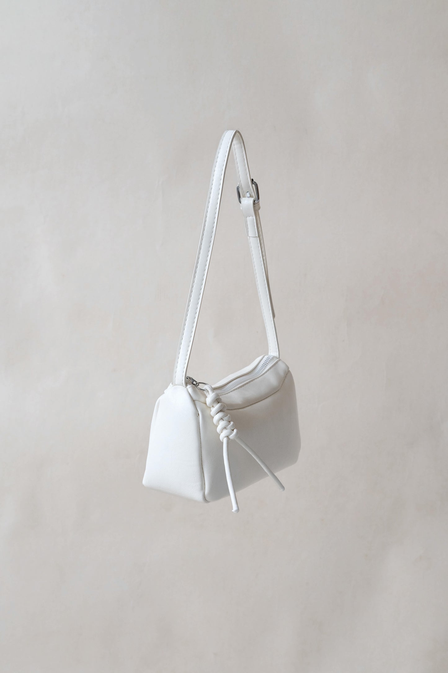 One Shoulder Underarm + Crossbody Pillow Bag In Cream White