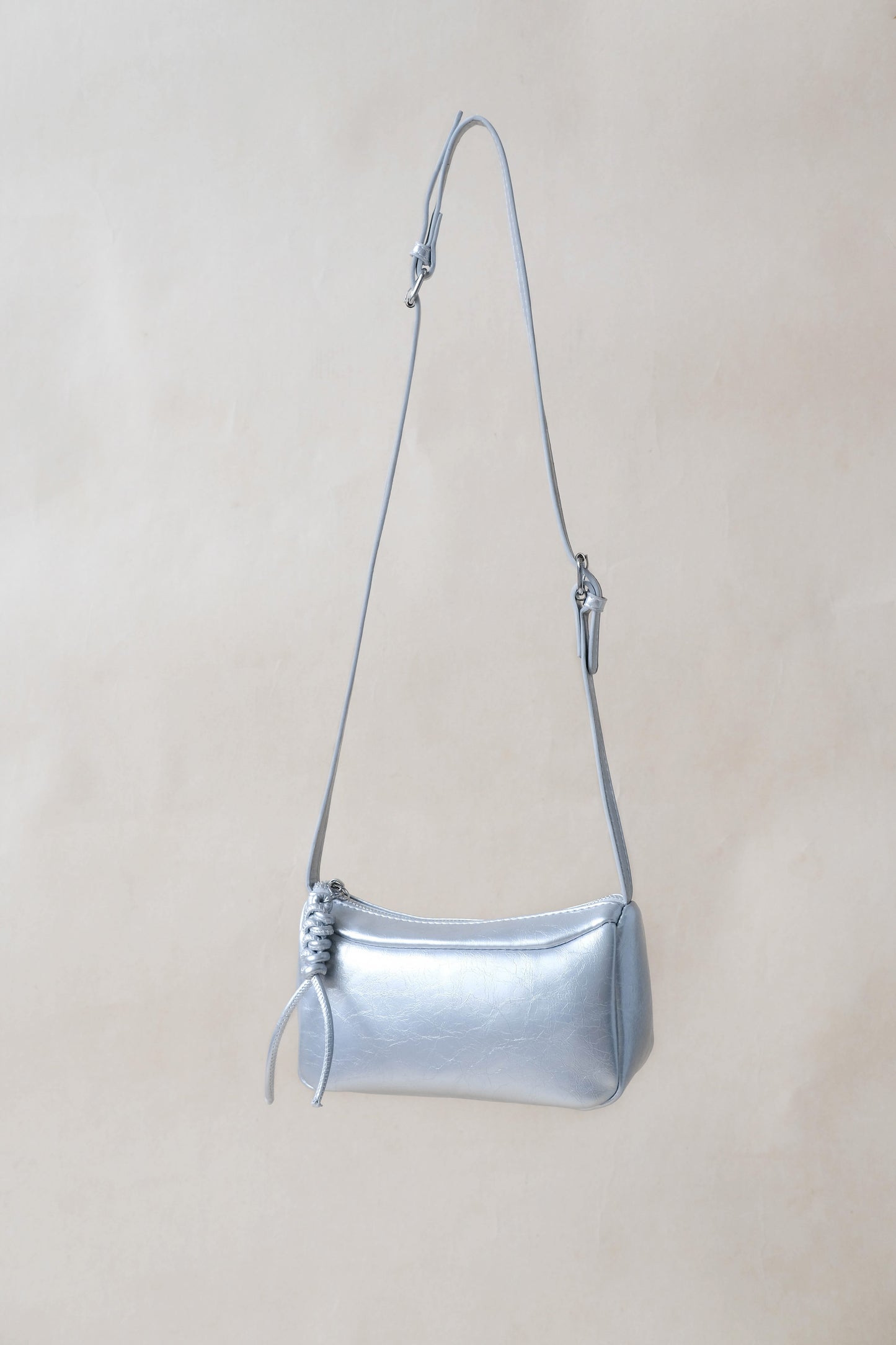 One Shoulder Underarm + Crossbody Pillow Bag In Silver