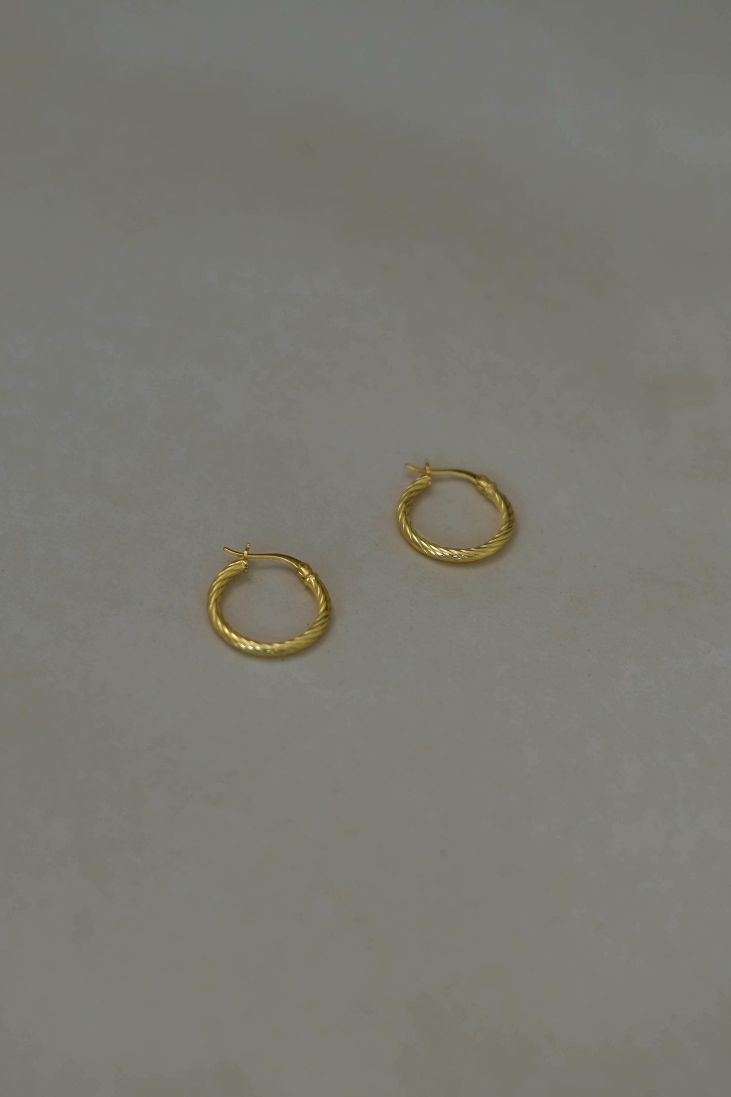 Twist earrings in Gold vermeil