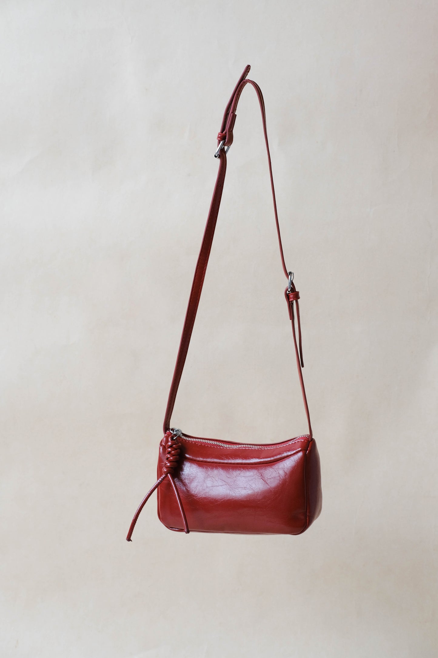 One Shoulder Underarm + Crossbody Pillow Bag In Red