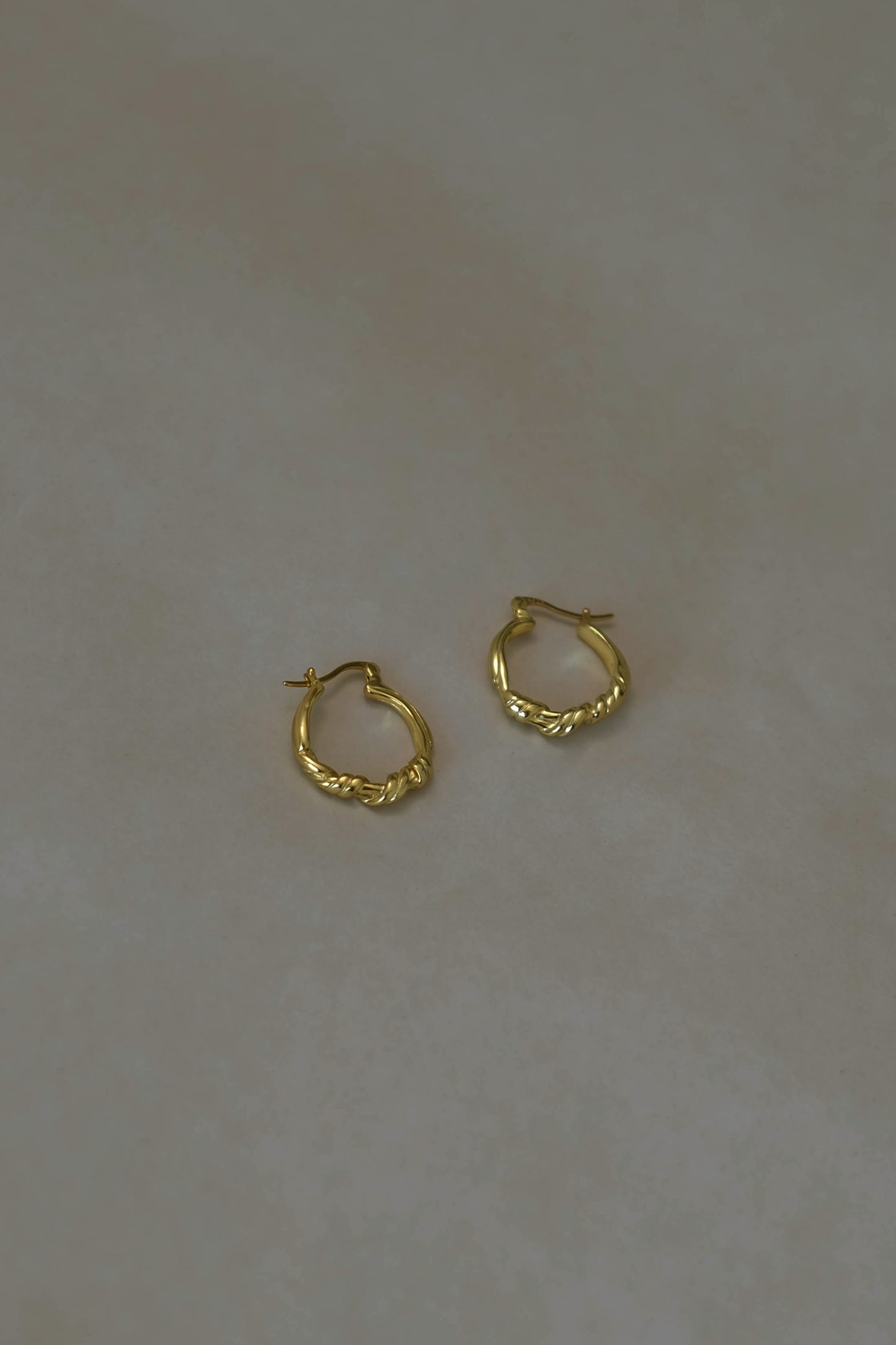 French style knotted earrings in Gold Vermeil