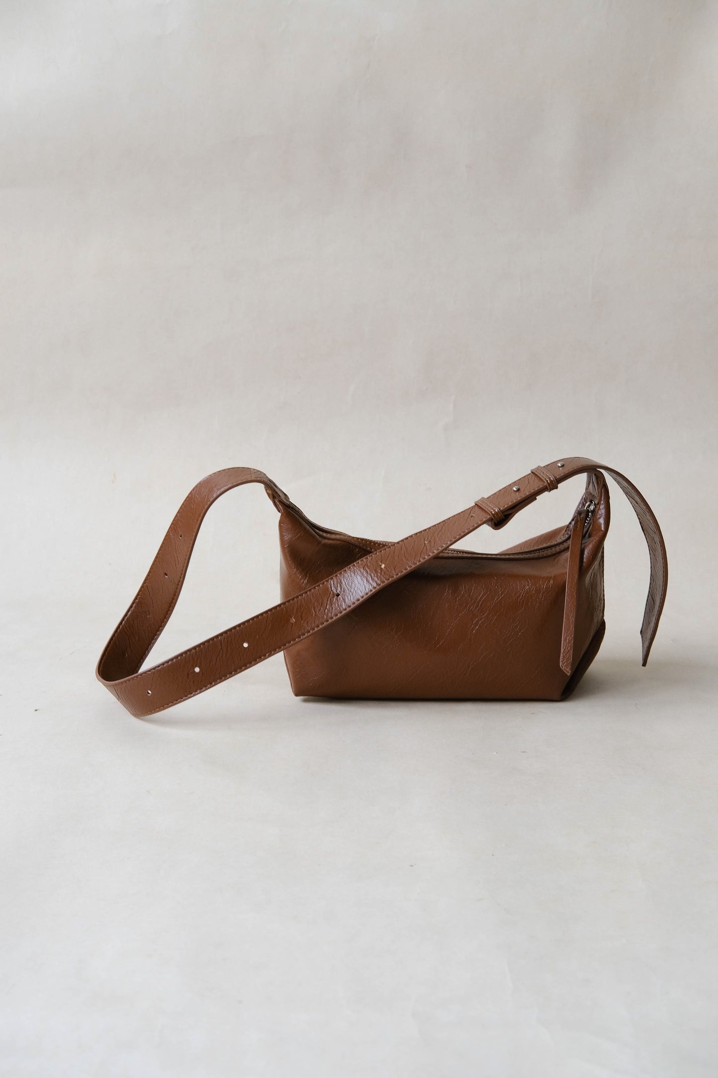 French Retro Lunch Box Bag In Brown