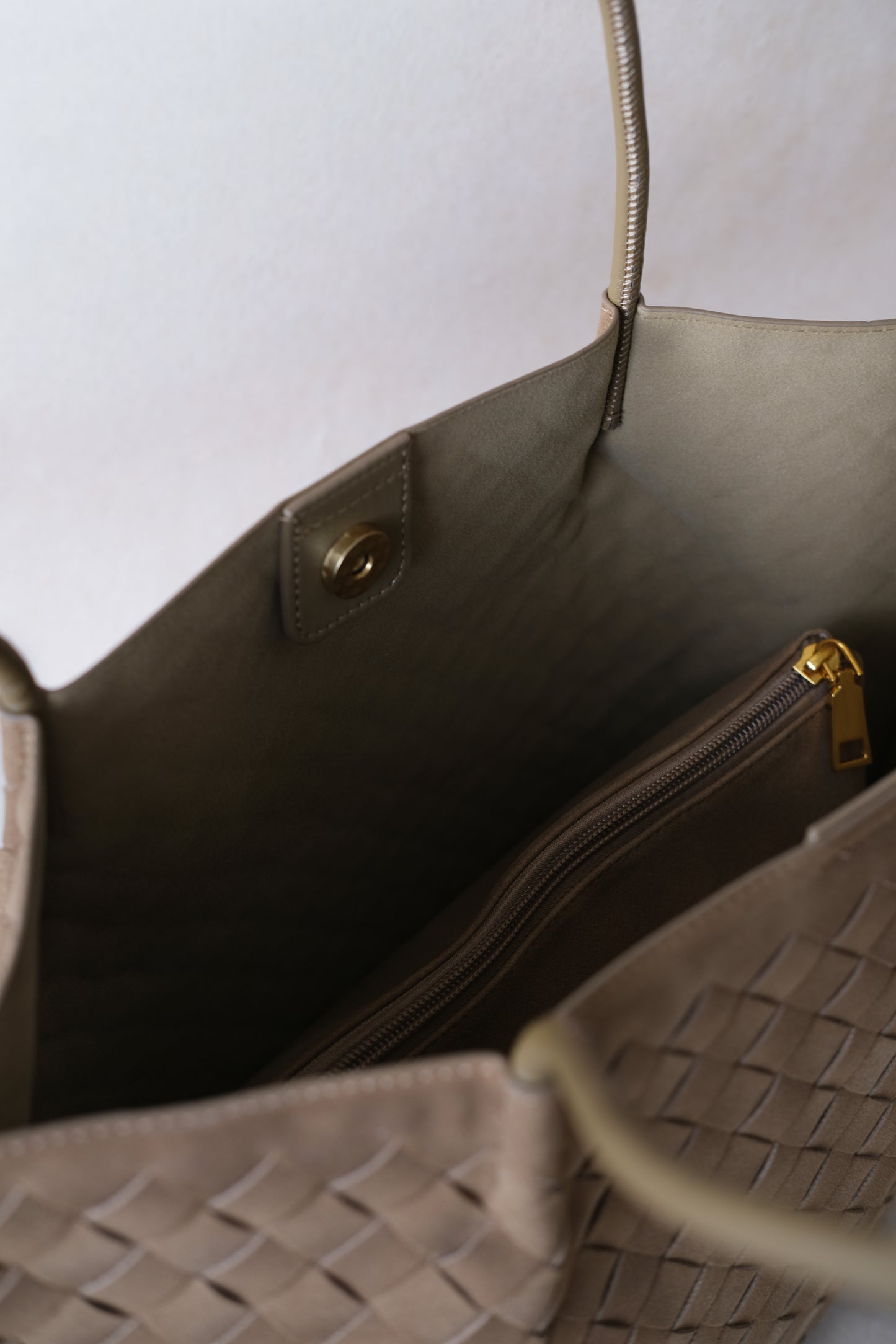 The Artisan Grande Tote - Khaki