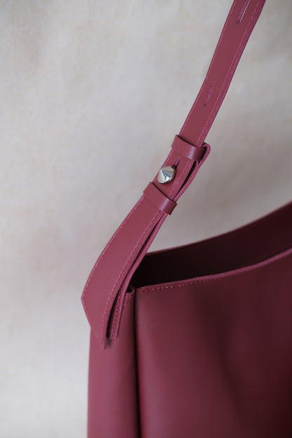 The Elara Tote - Wine Red