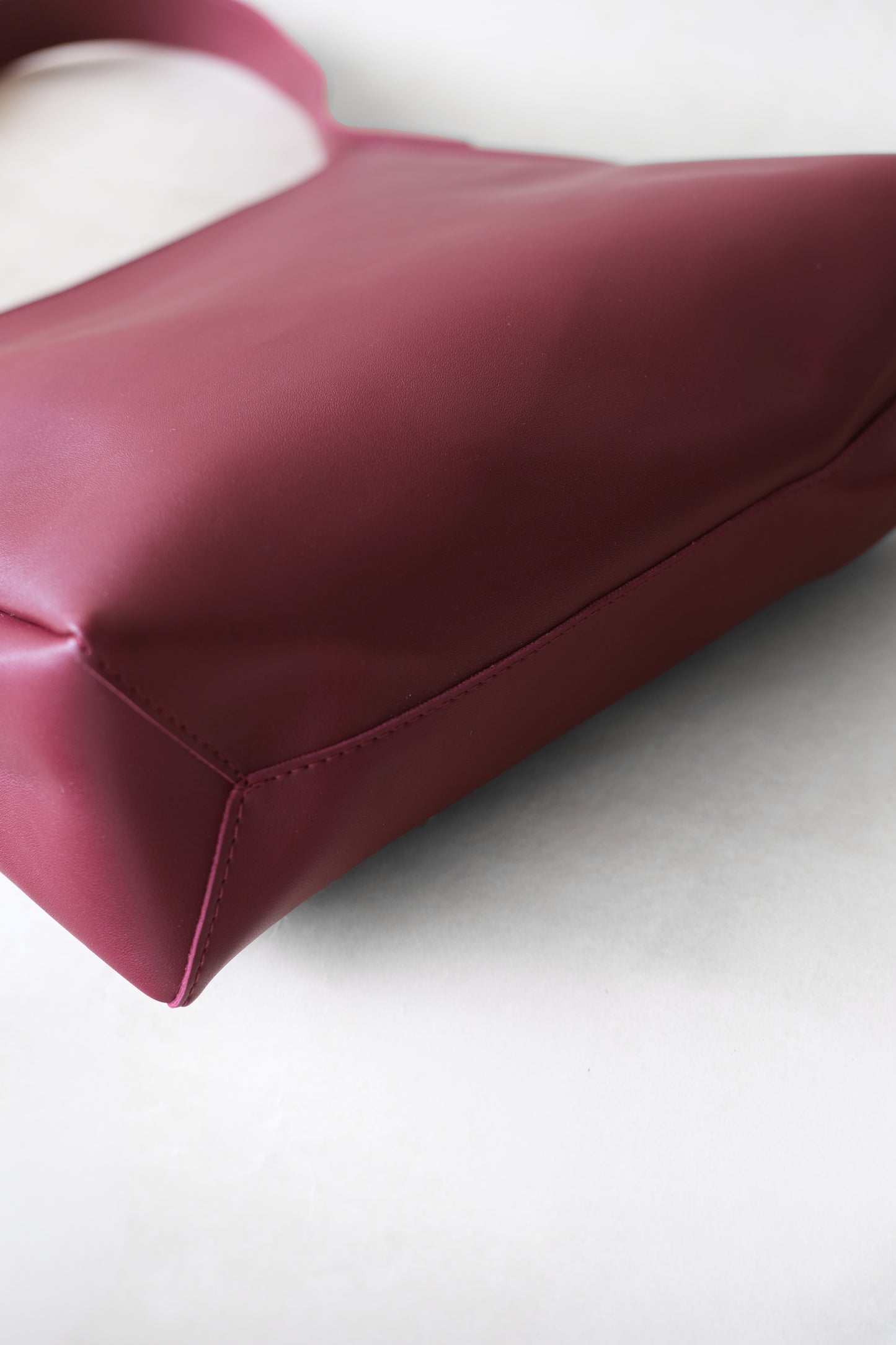 The Elara Tote - Wine Red