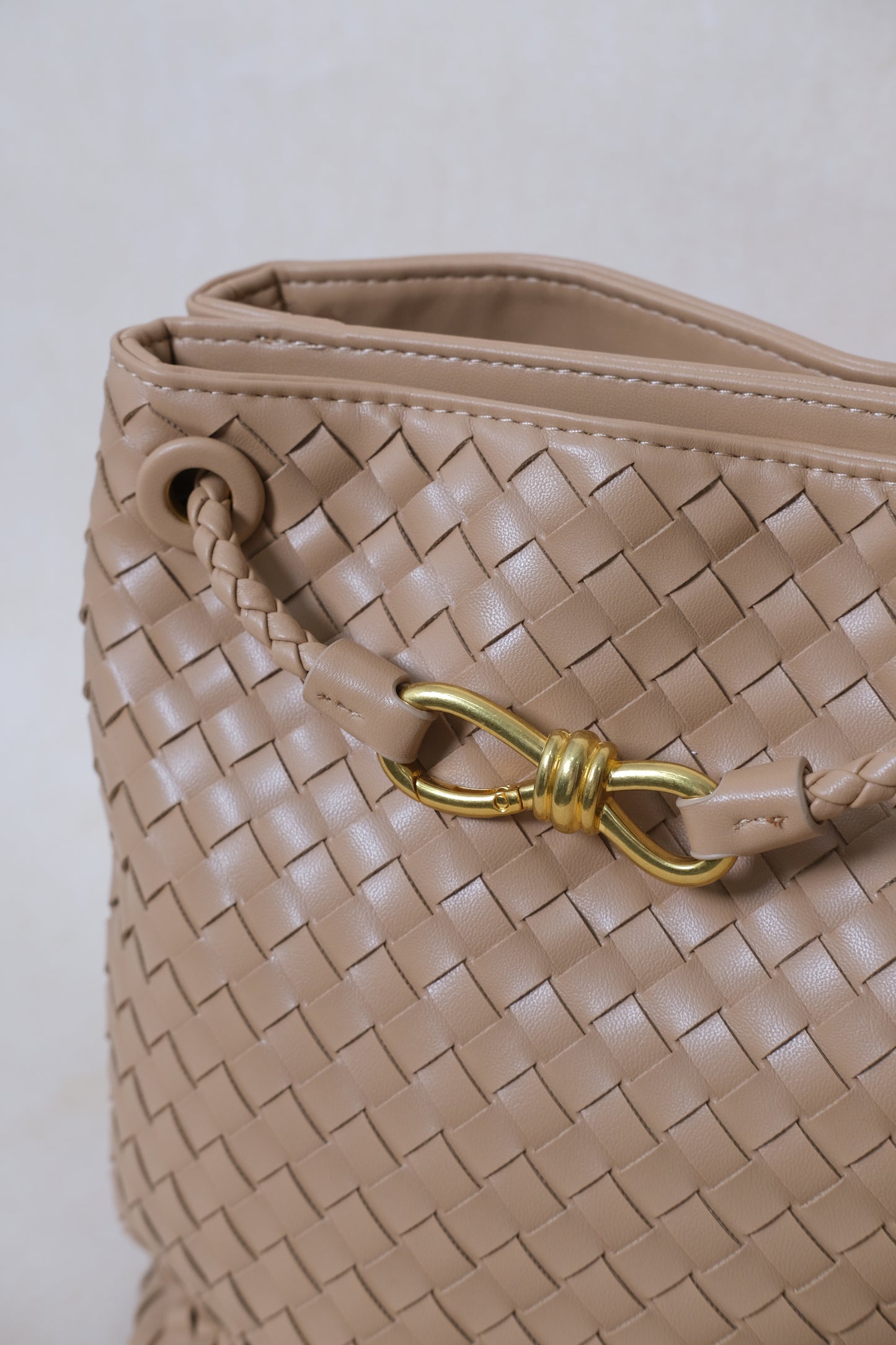 Artisan Urban Carry Bag - Almond