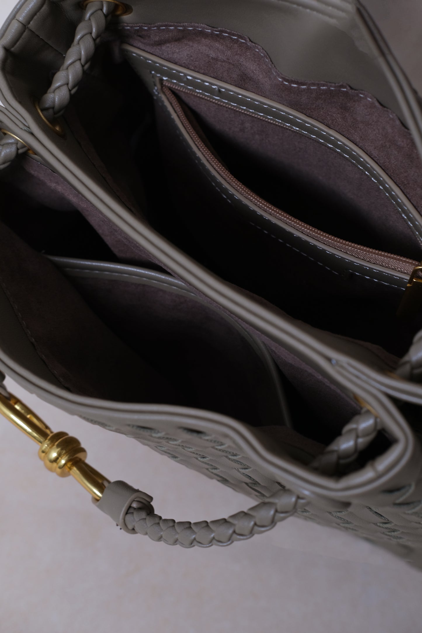 Artisan Urban Carry Bag - Shinny Olive Green