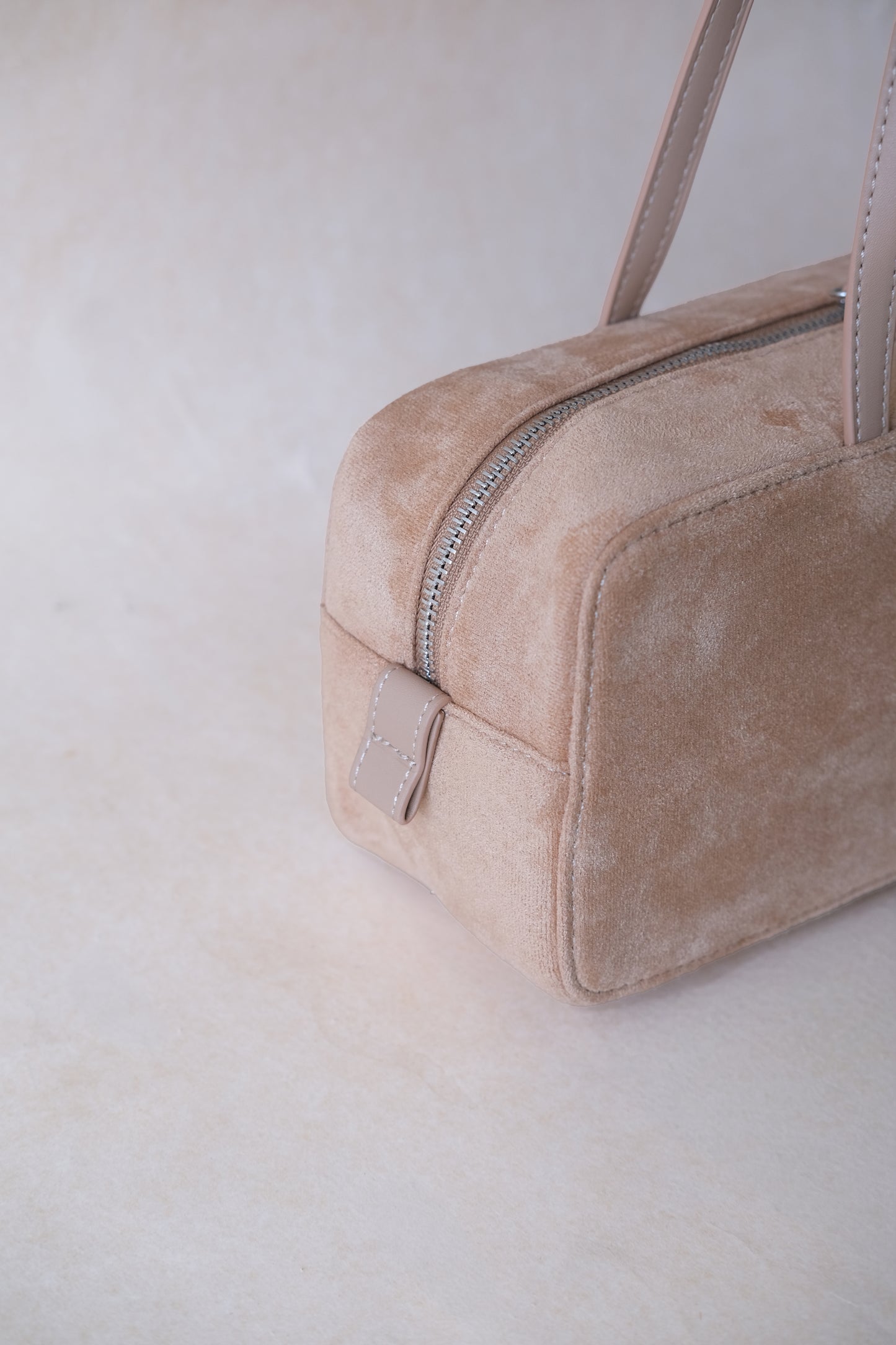 Éclat Everyday Shoulder Bag - Almond
