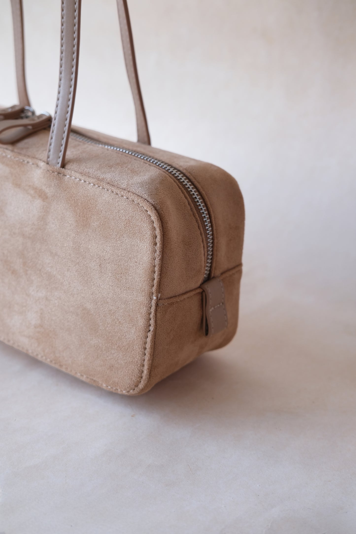 Éclat Everyday Shoulder Bag - Almond