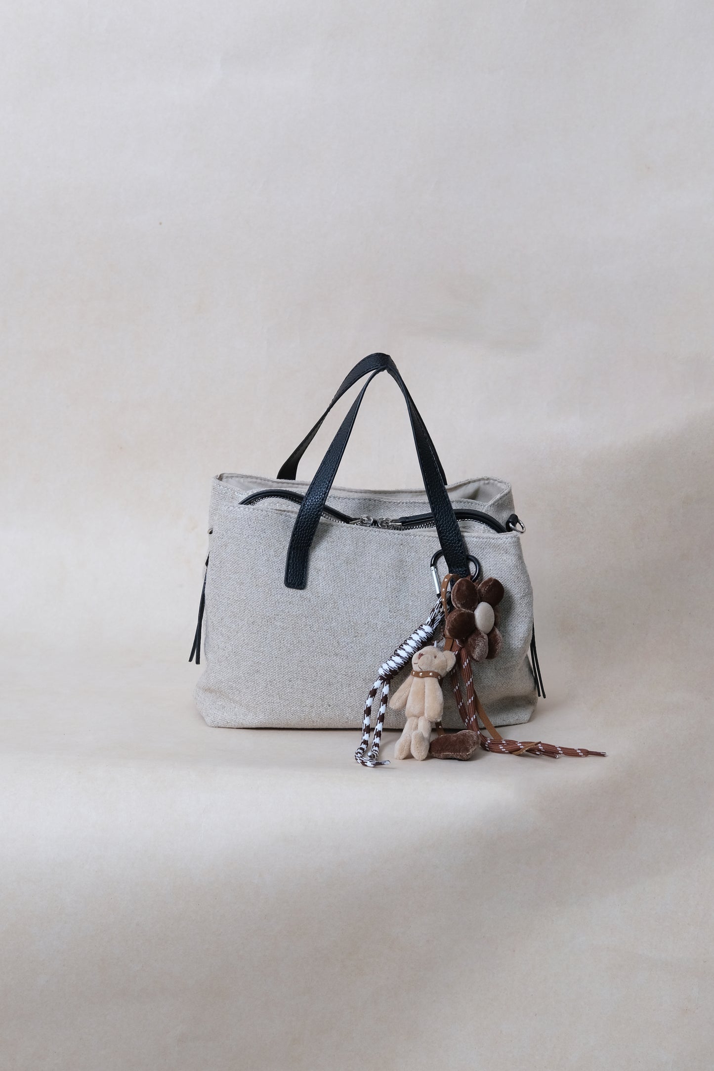 Aura minimalist Satchel