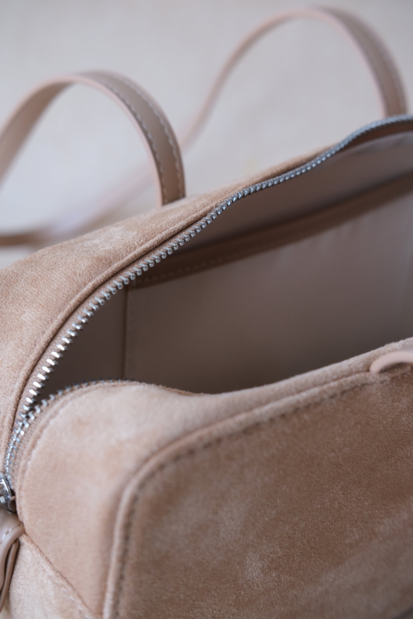 Éclat Everyday Shoulder Bag - Almond