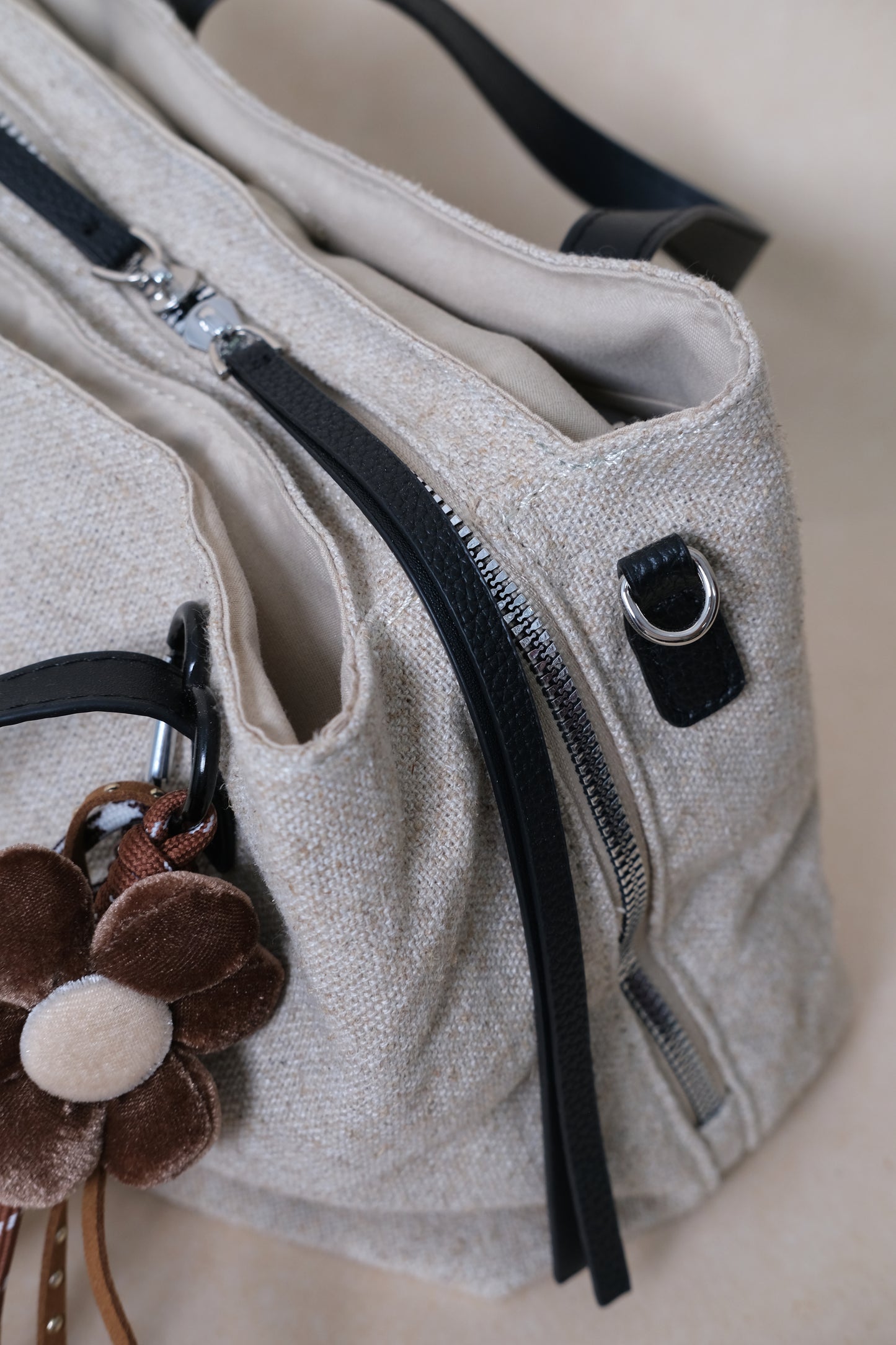 Aura minimalist Satchel