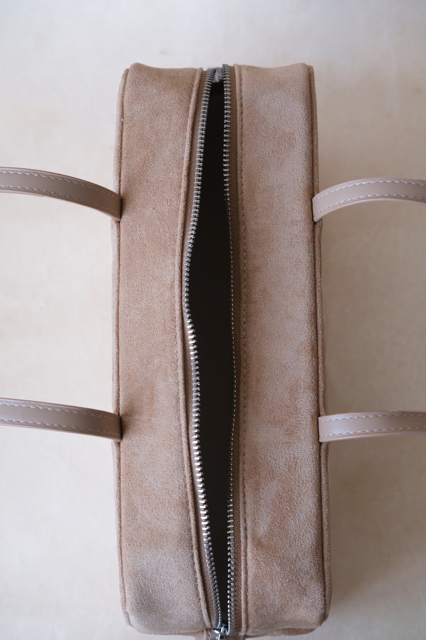 Éclat Everyday Shoulder Bag - Almond